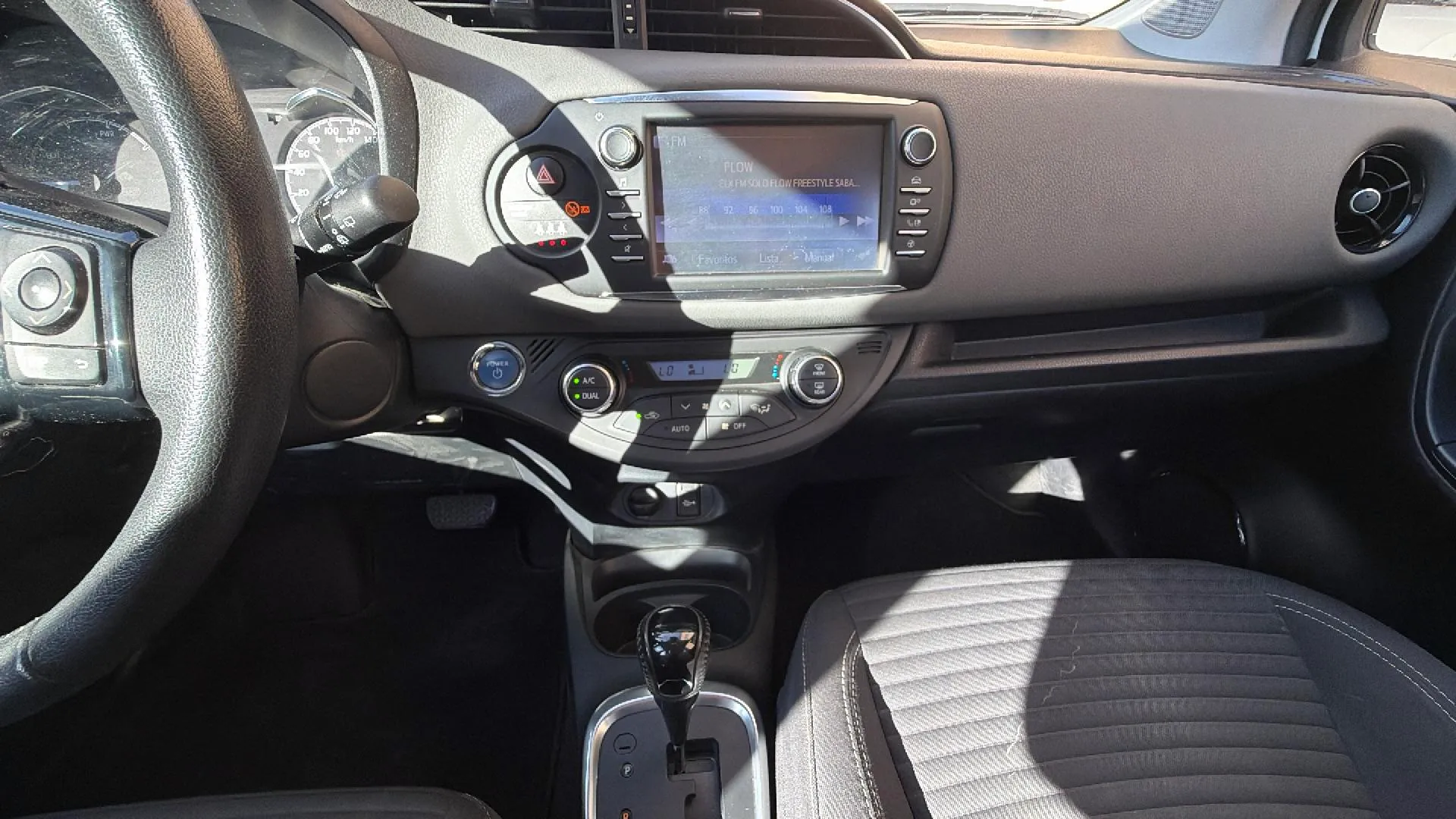 Toyota Yaris 1.5 Hybrid Active - foto 13