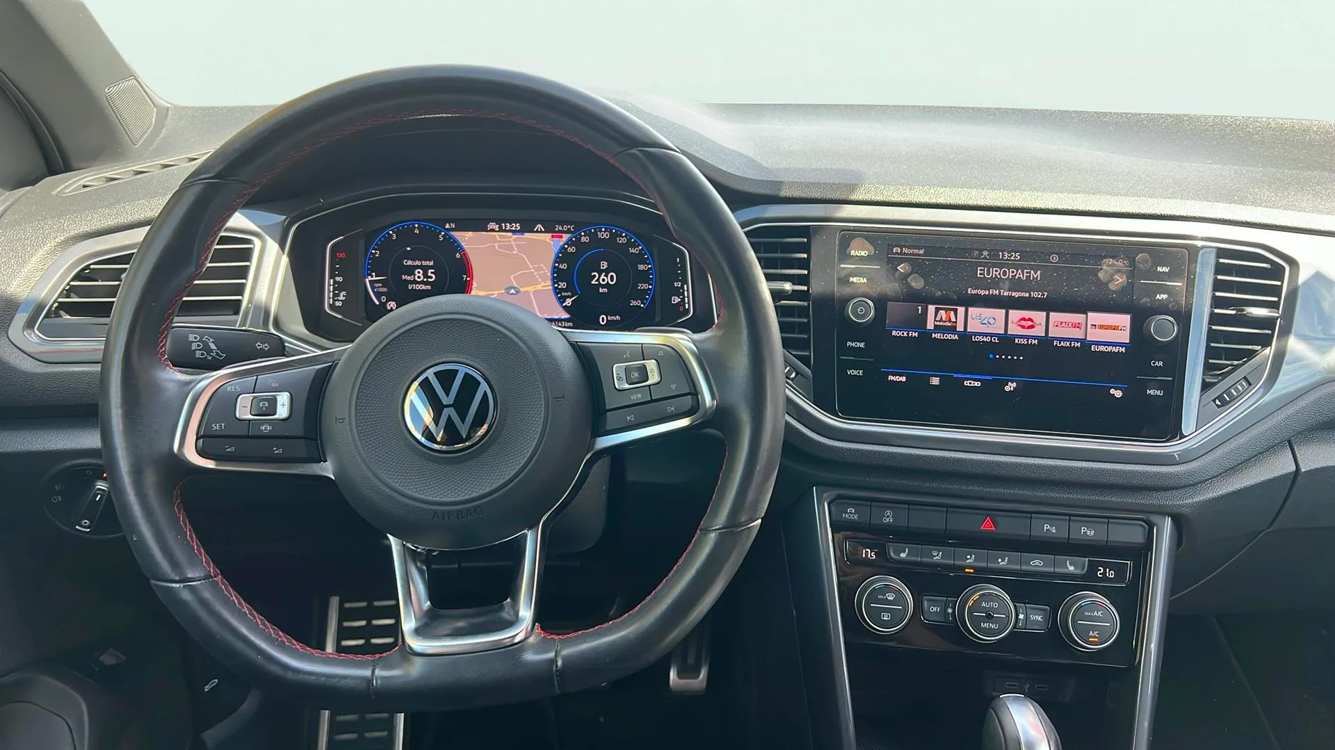 Volkswagen T-Roc R-Line 1.5 TSI DSG - foto 11