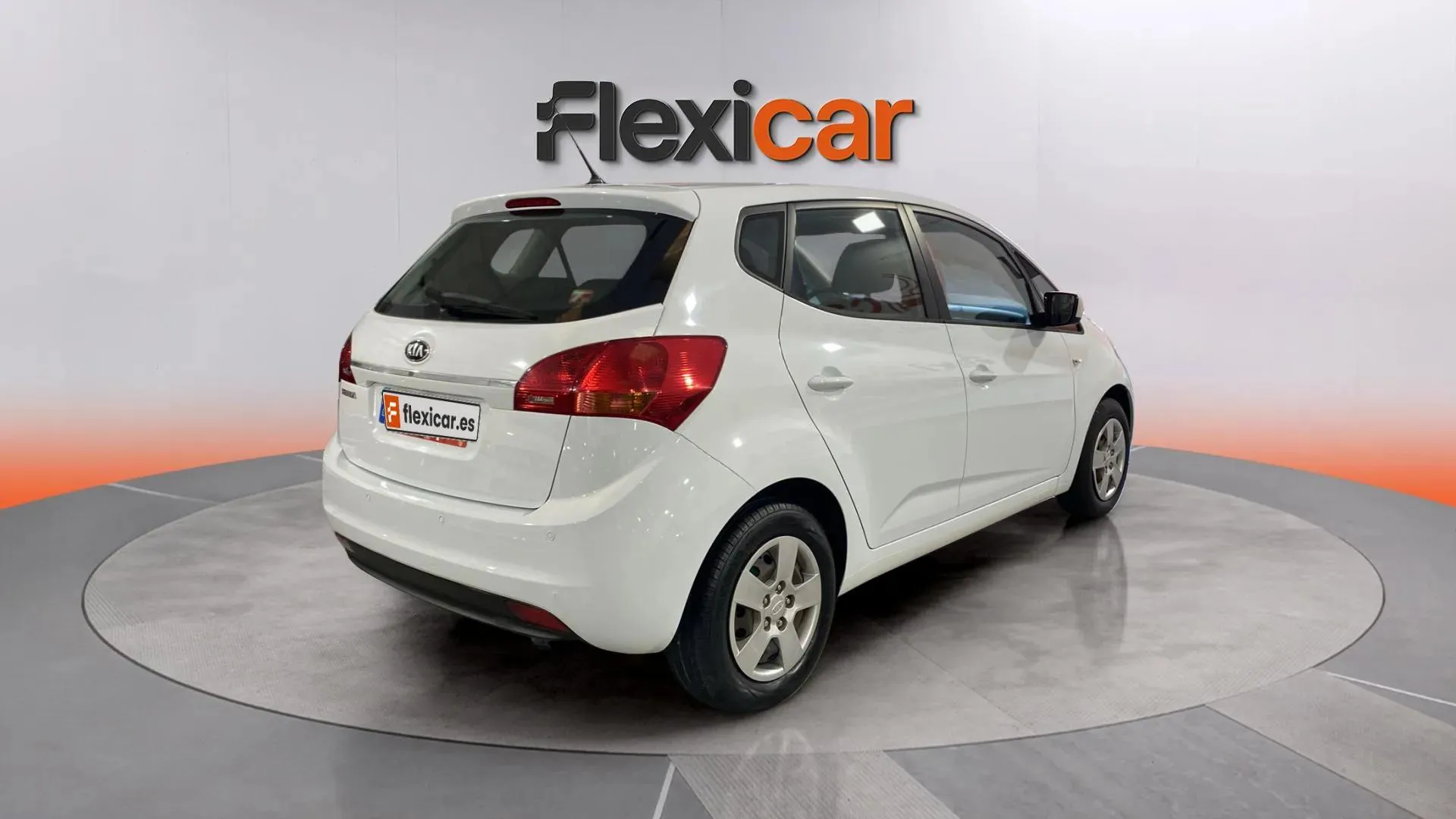 Kia Venga 1.4 Cvvt Tech - foto 8
