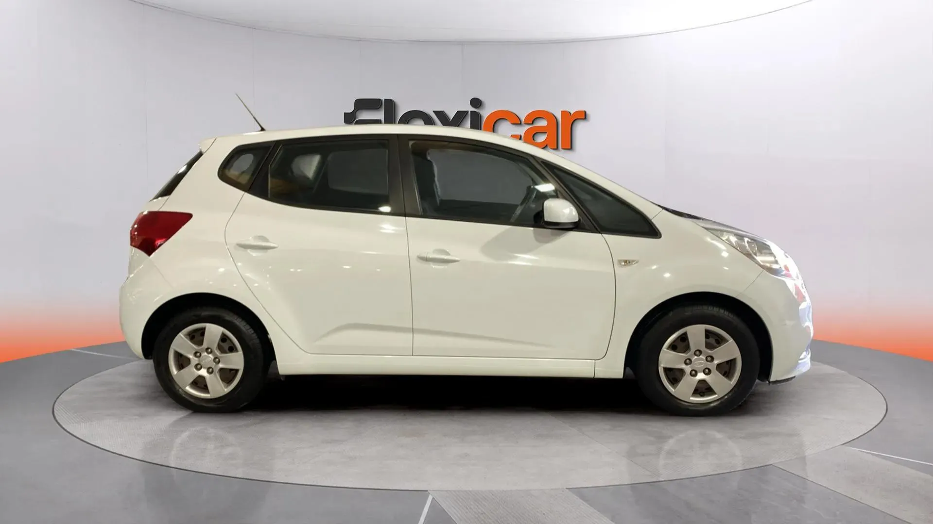 Kia Venga 1.4 Cvvt Tech - foto 4