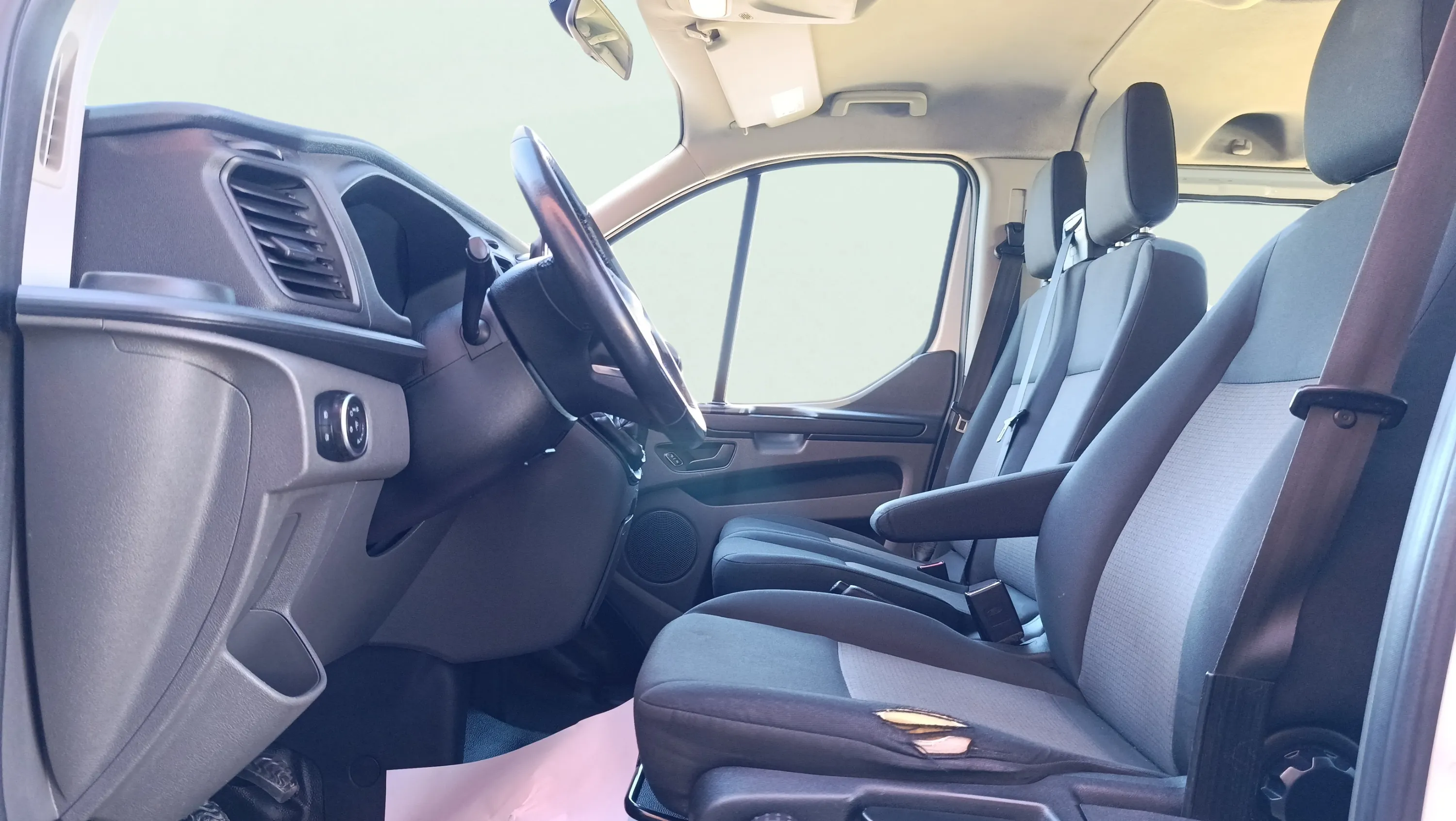 Ford Transit Custom Van 2.0 TDCi 300 L1 Ambiente - foto 28