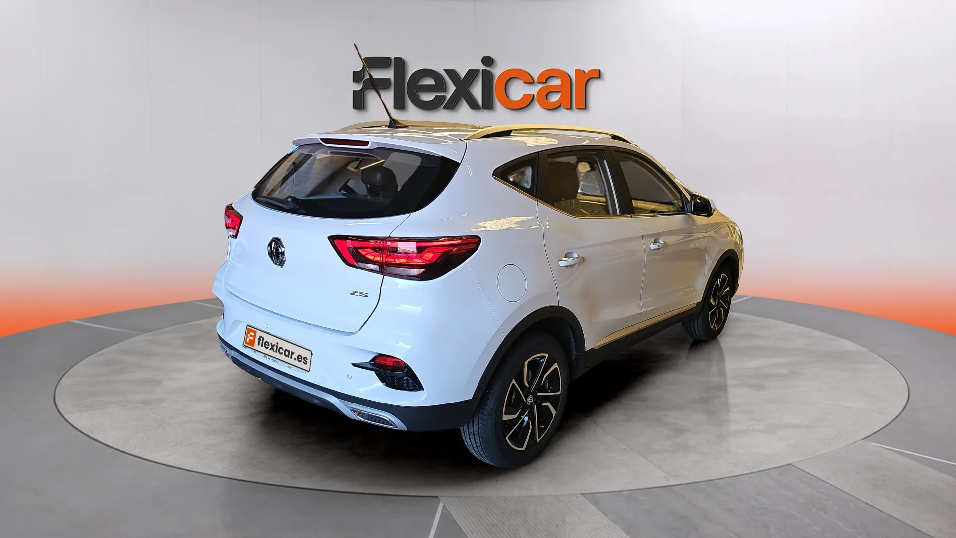 MG ZS 1.0T Luxury - foto 8