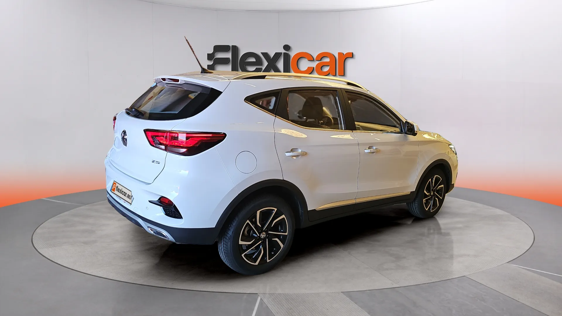 MG ZS 1.0T Luxury - foto 9