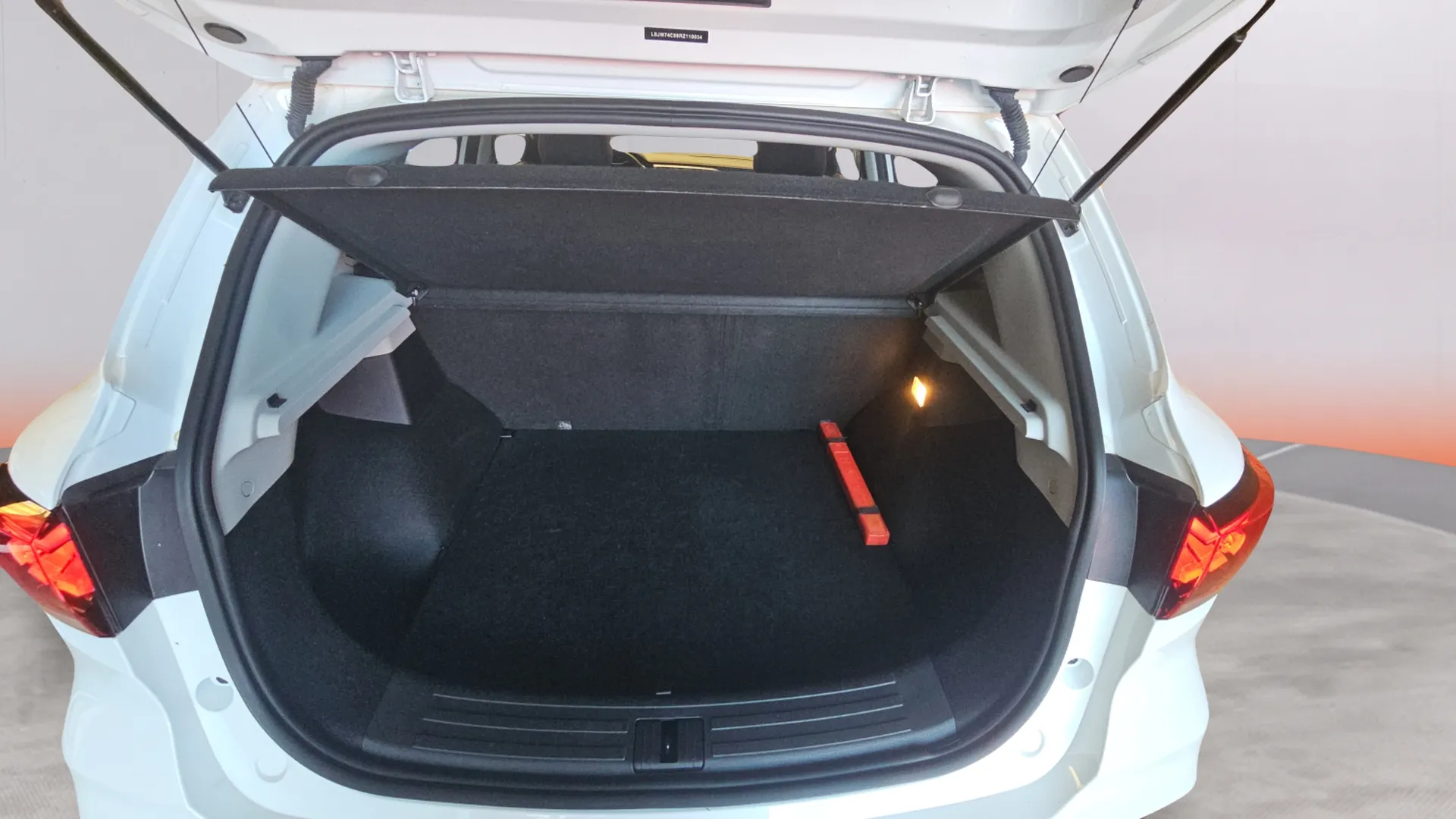 MG ZS 1.0T Luxury - foto 13