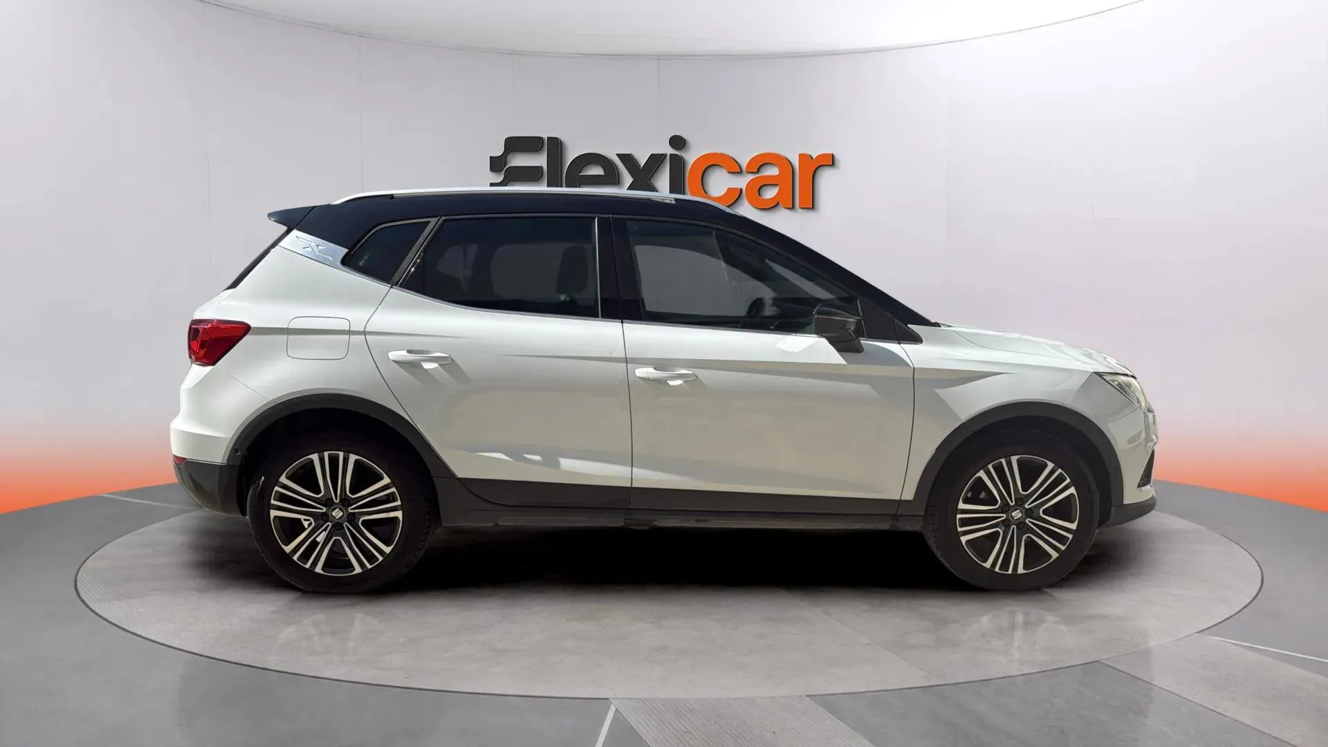 SEAT Arona 1.0 TSI Xcellence Edition Eco - foto 4