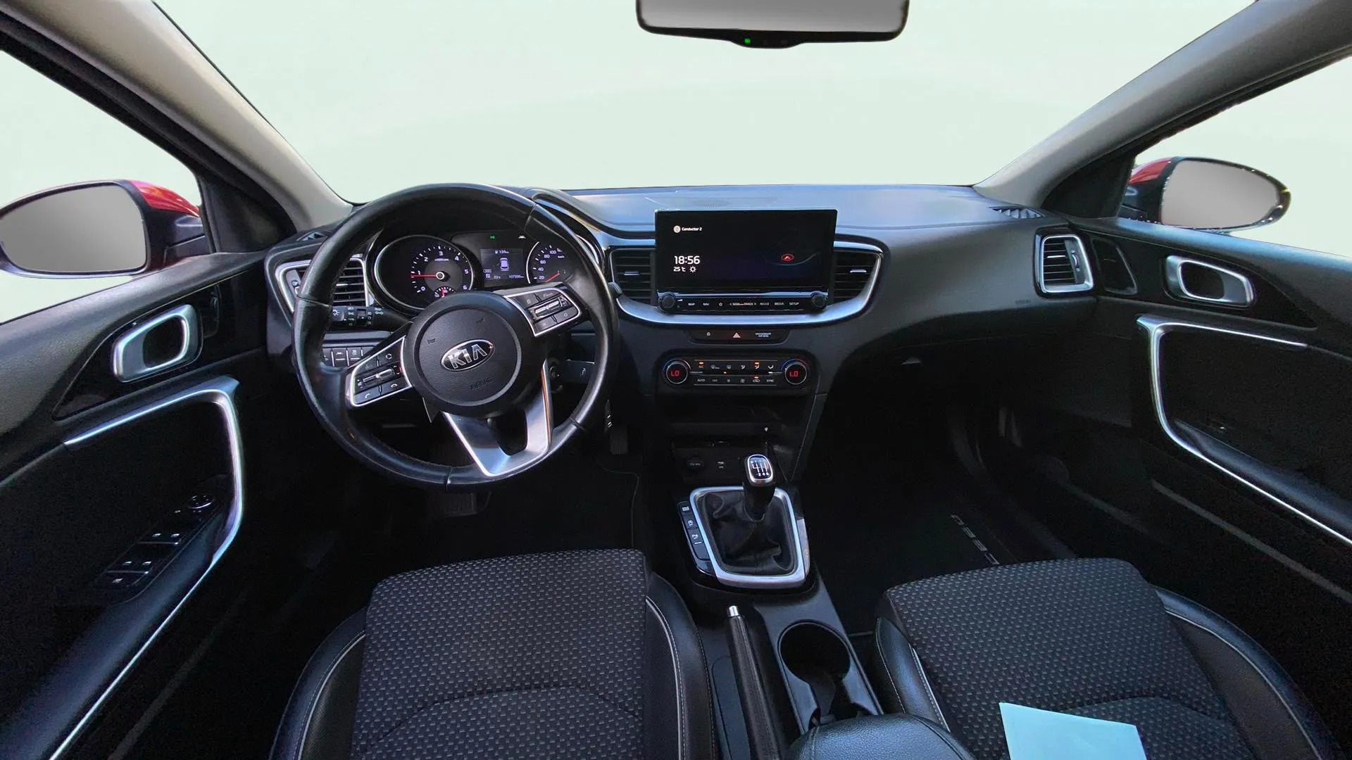 Kia Ceed Tourer 1.6 MHEV iMT Tech - foto 10