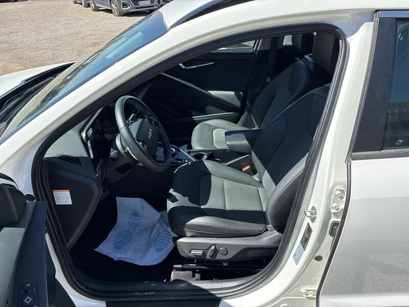 Kia Niro 1.6 GDi HEV Drive - foto 26