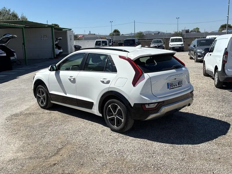 Kia Niro 1.6 GDi HEV Drive - foto 4
