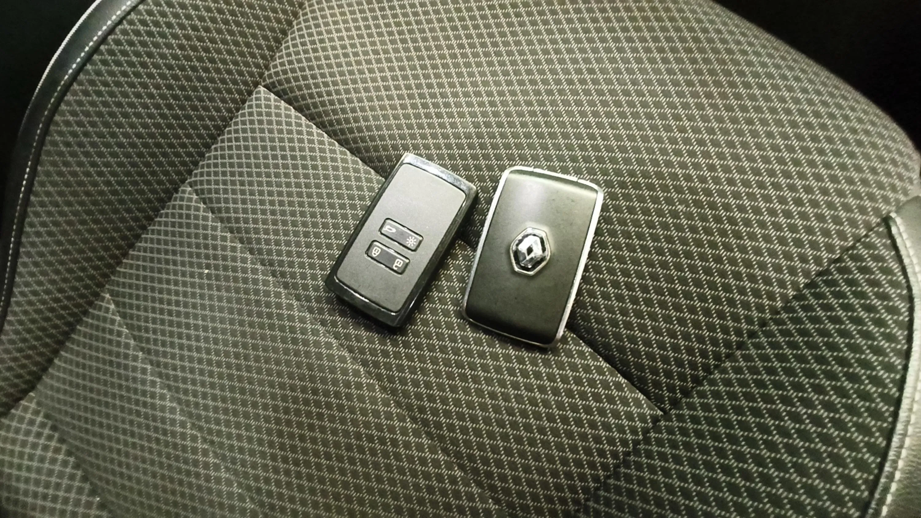 Renault Arkana Techno TCe EDC mild hybrid - foto 37