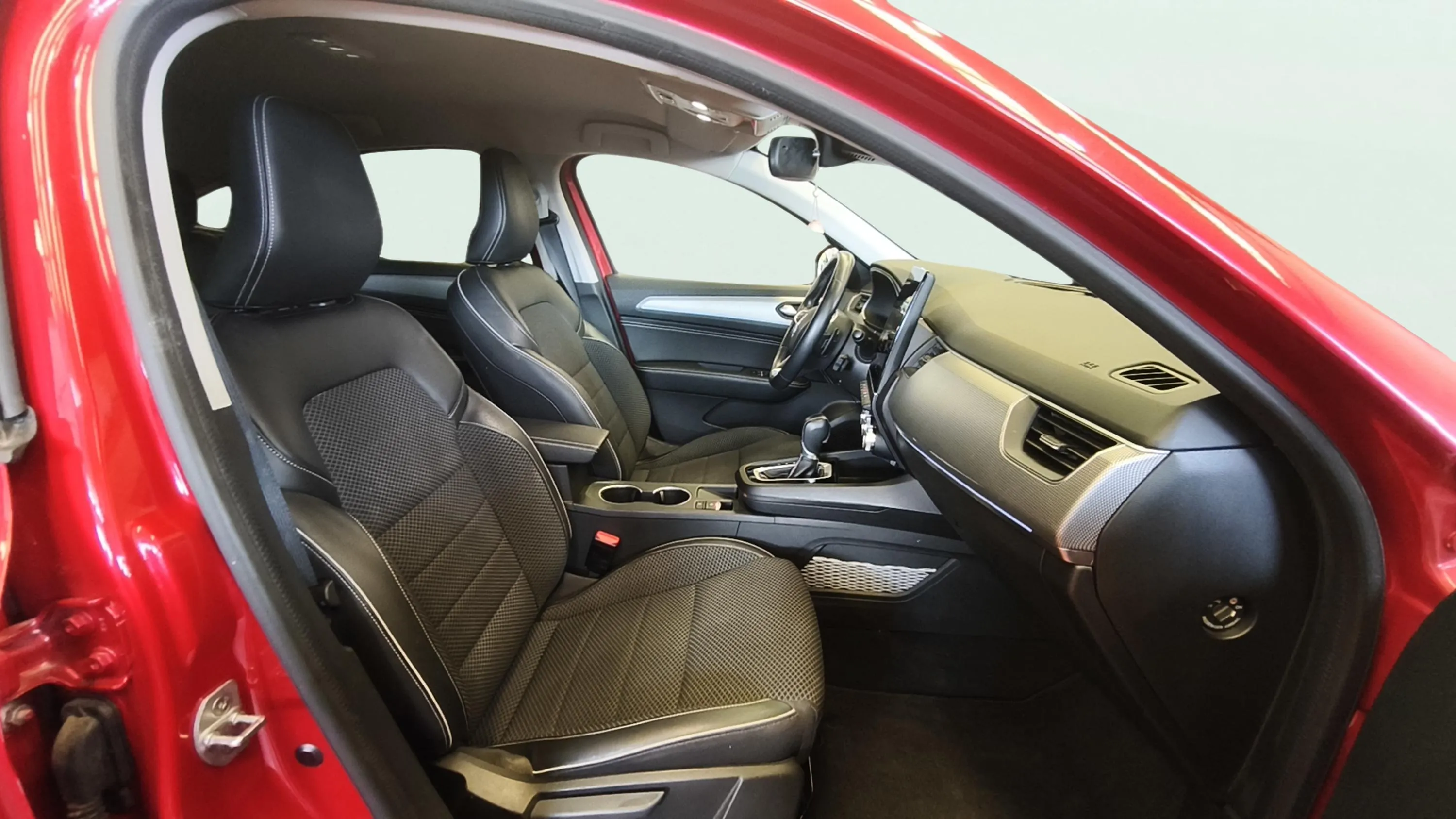 Renault Arkana Techno TCe EDC mild hybrid - foto 12