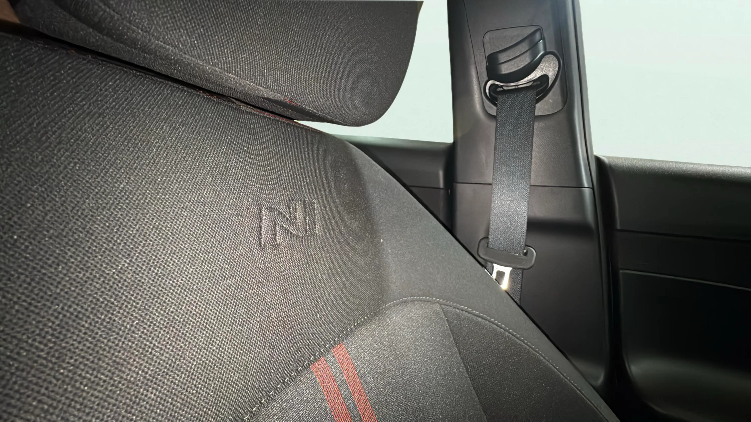 Hyundai Kona HEV 1.6GDI DT N Line - foto 26