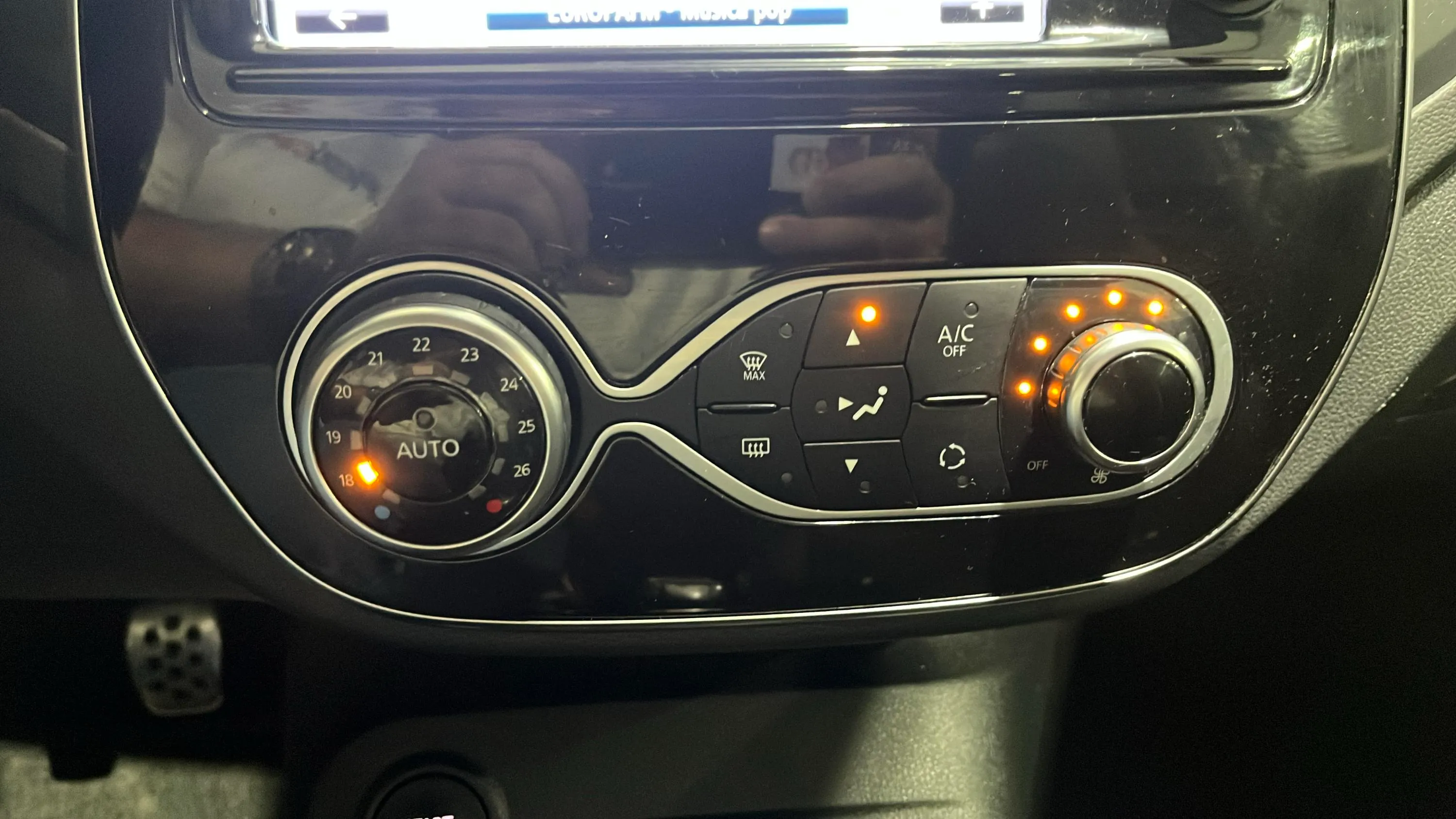 Renault Captur Zen TCe GPF - foto 25