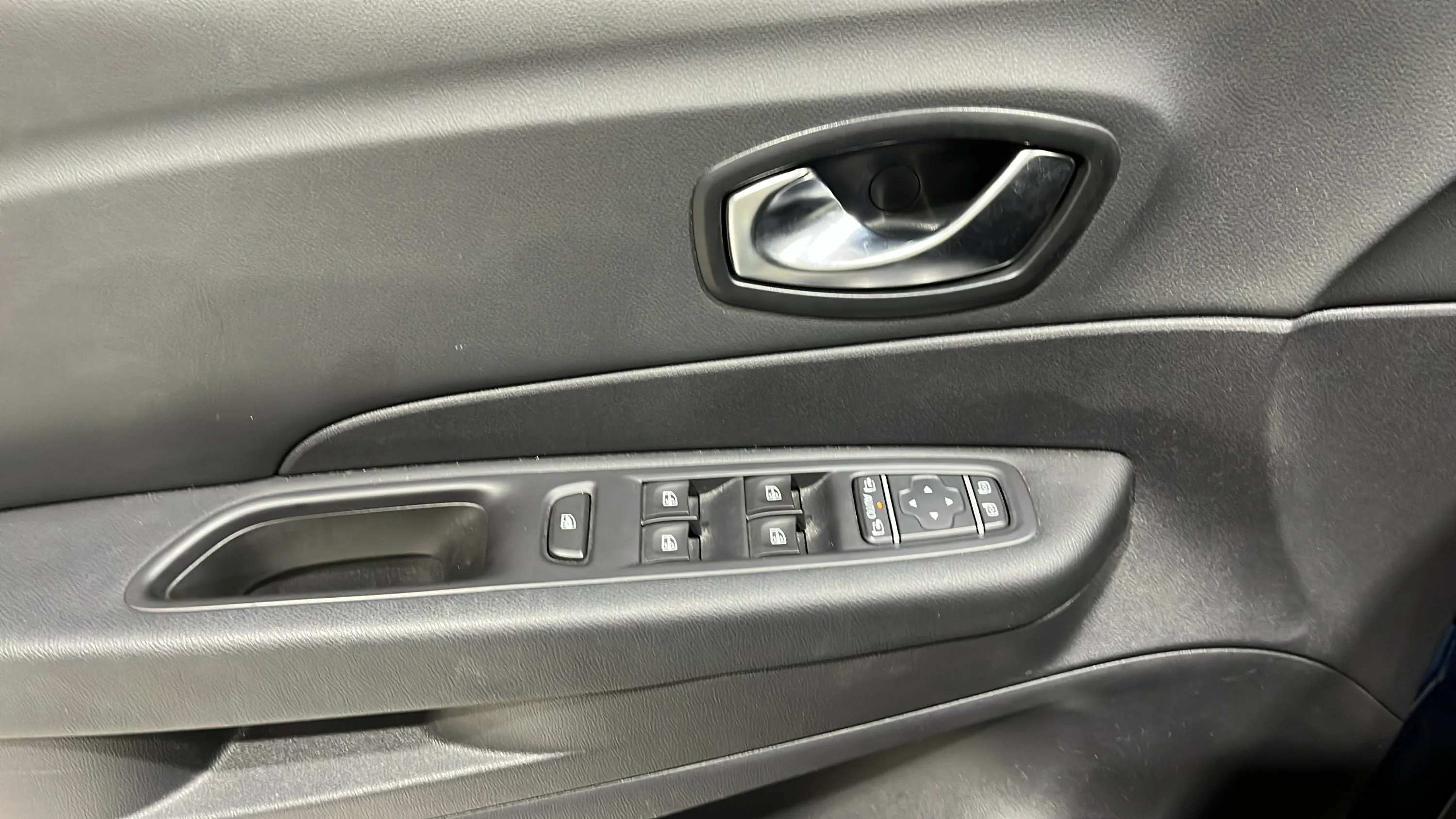 Renault Captur Zen TCe GPF - foto 14