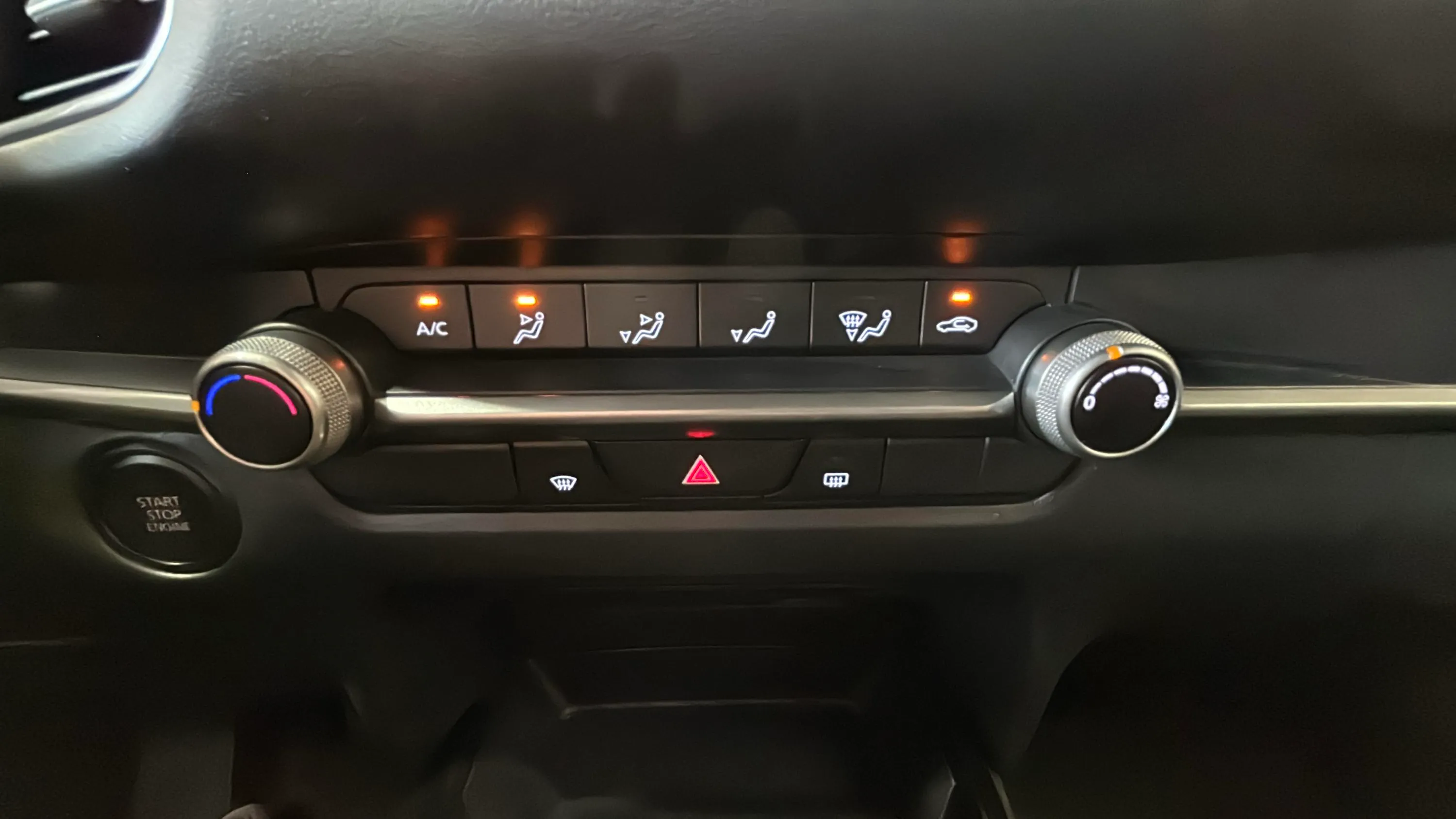Mazda CX-30 2.5L e-SKYACT G MHEV Centr-Line - foto 21