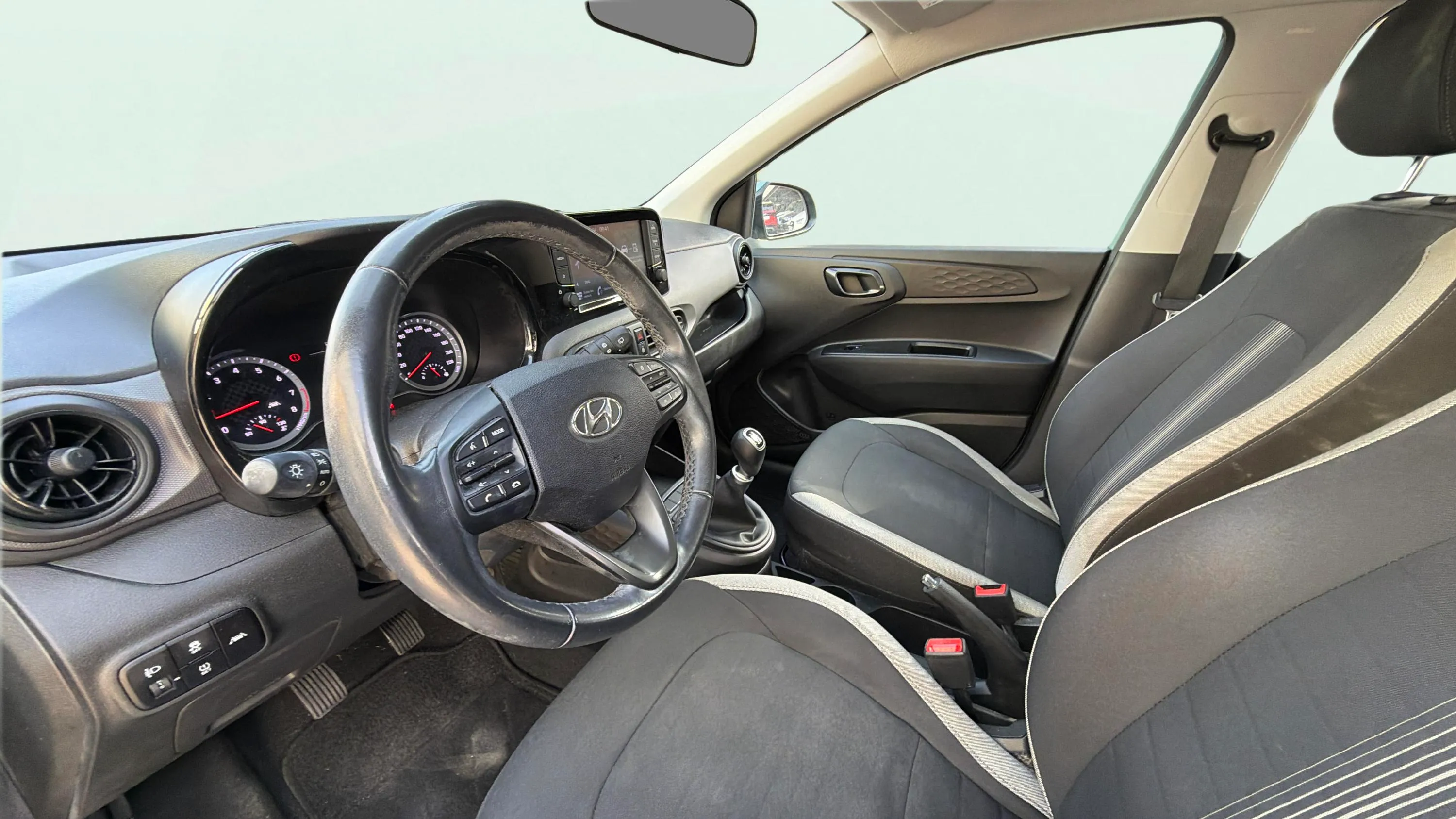Hyundai i10 1.0 Essence - foto 13