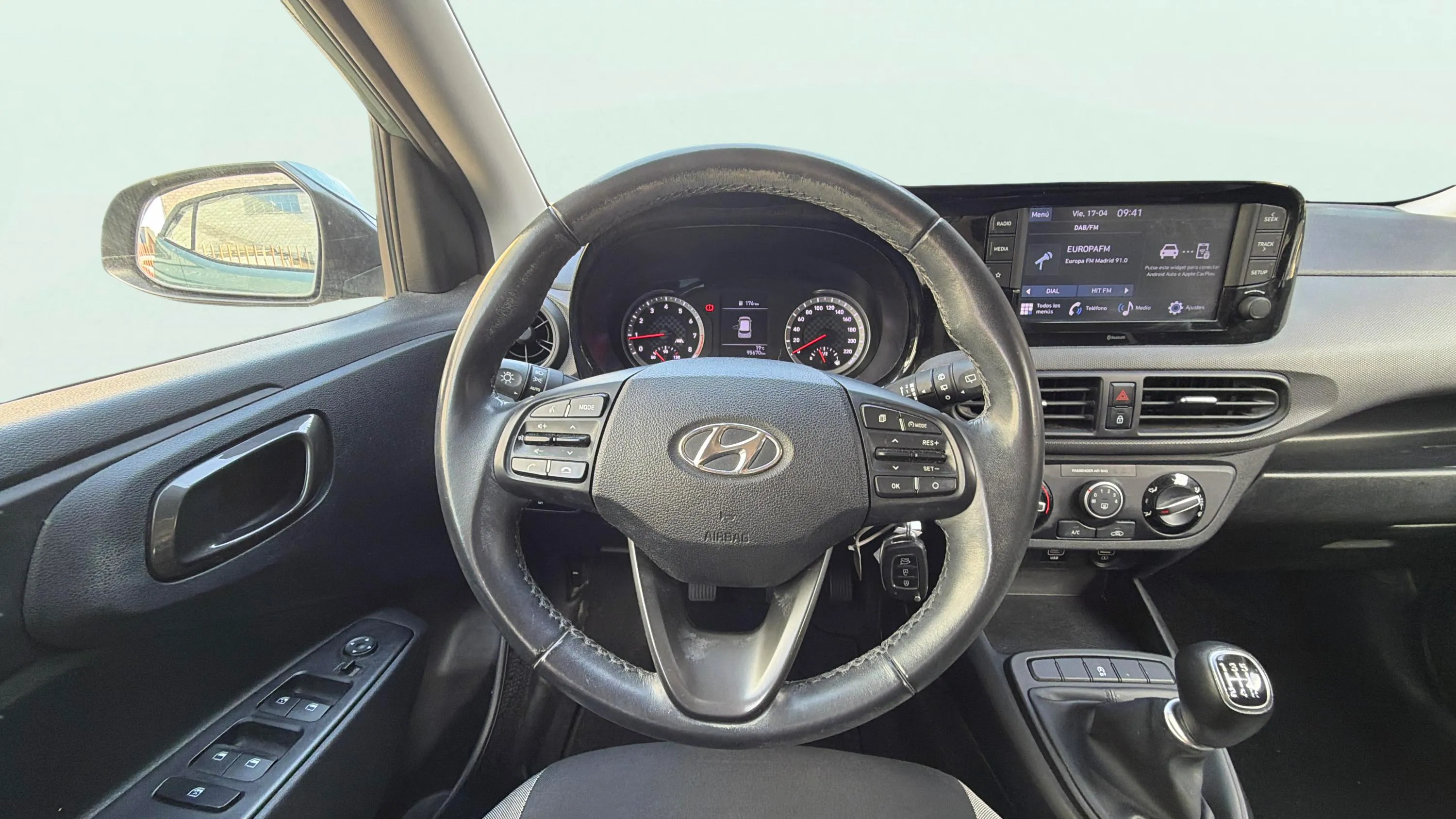Hyundai i10 1.0 Essence - foto 11