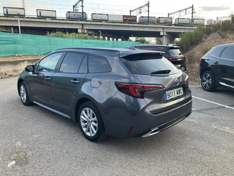 Toyota Corolla Active Plus Touring Sport - foto 4