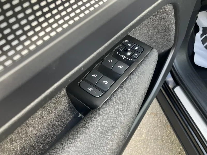 Volvo XC40 1.5 T4 Twin Recharge R-Design - foto 12