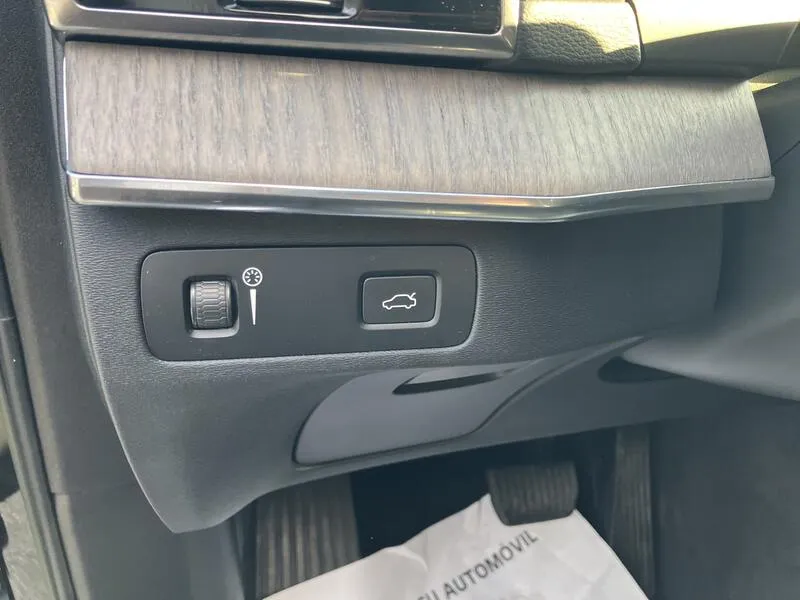 Volvo XC90 2.0 B5 D AWD - foto 14