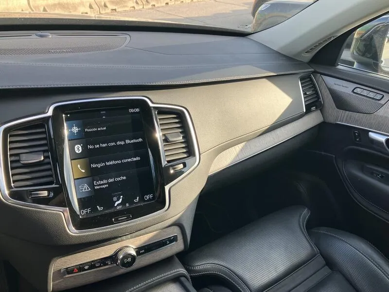 Volvo XC90 2.0 B5 D AWD - foto 18