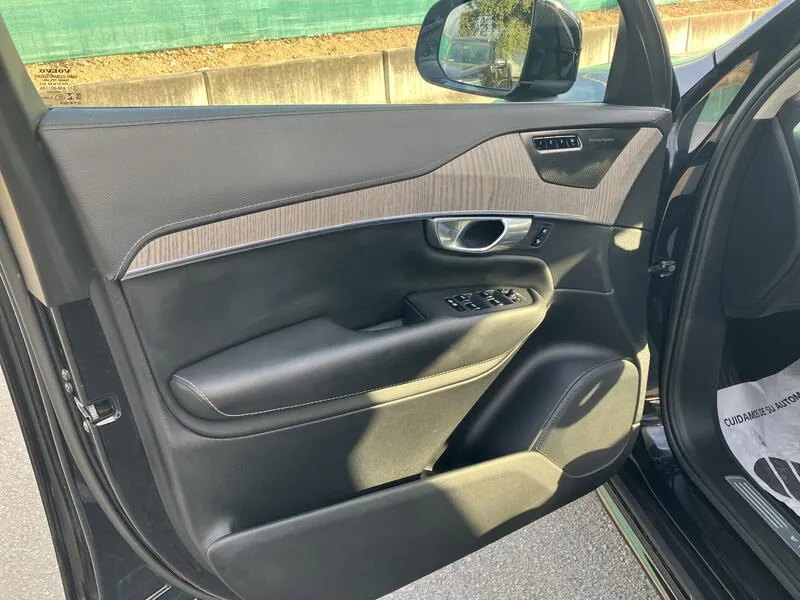 Volvo XC90 2.0 B5 D AWD - foto 11