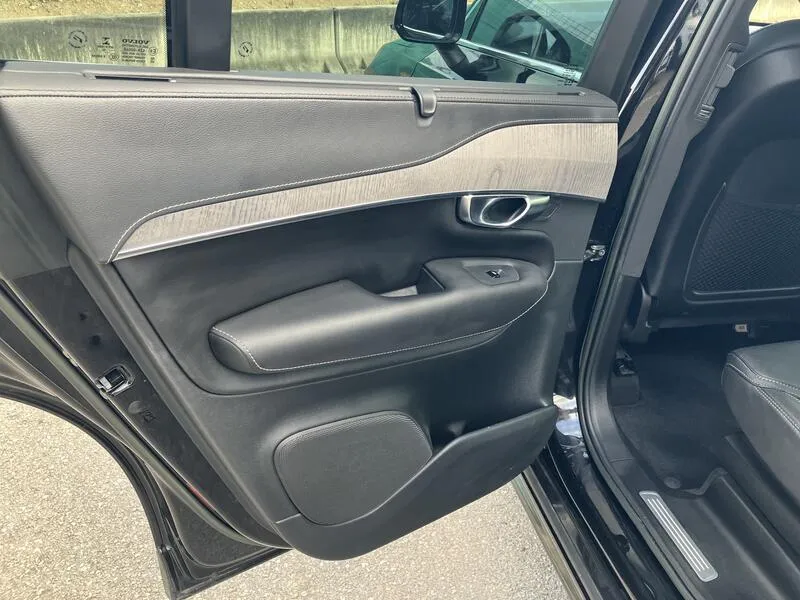 Volvo XC90 2.0 B5 D AWD - foto 29