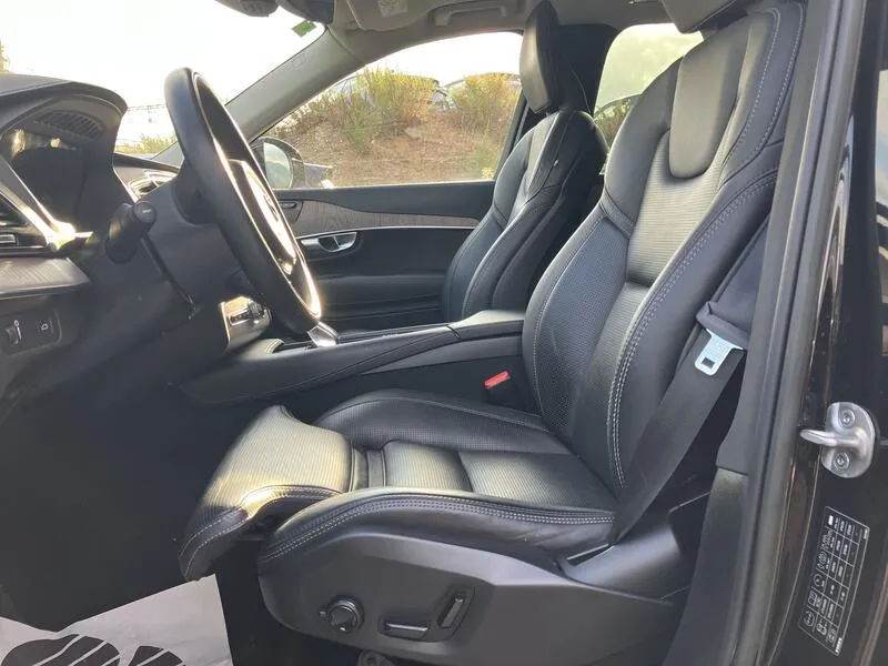 Volvo XC90 2.0 B5 D AWD - foto 13