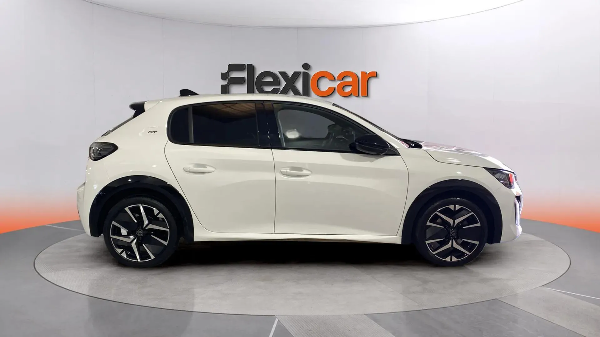 Peugeot 208 GT PureTech 100 - foto 5