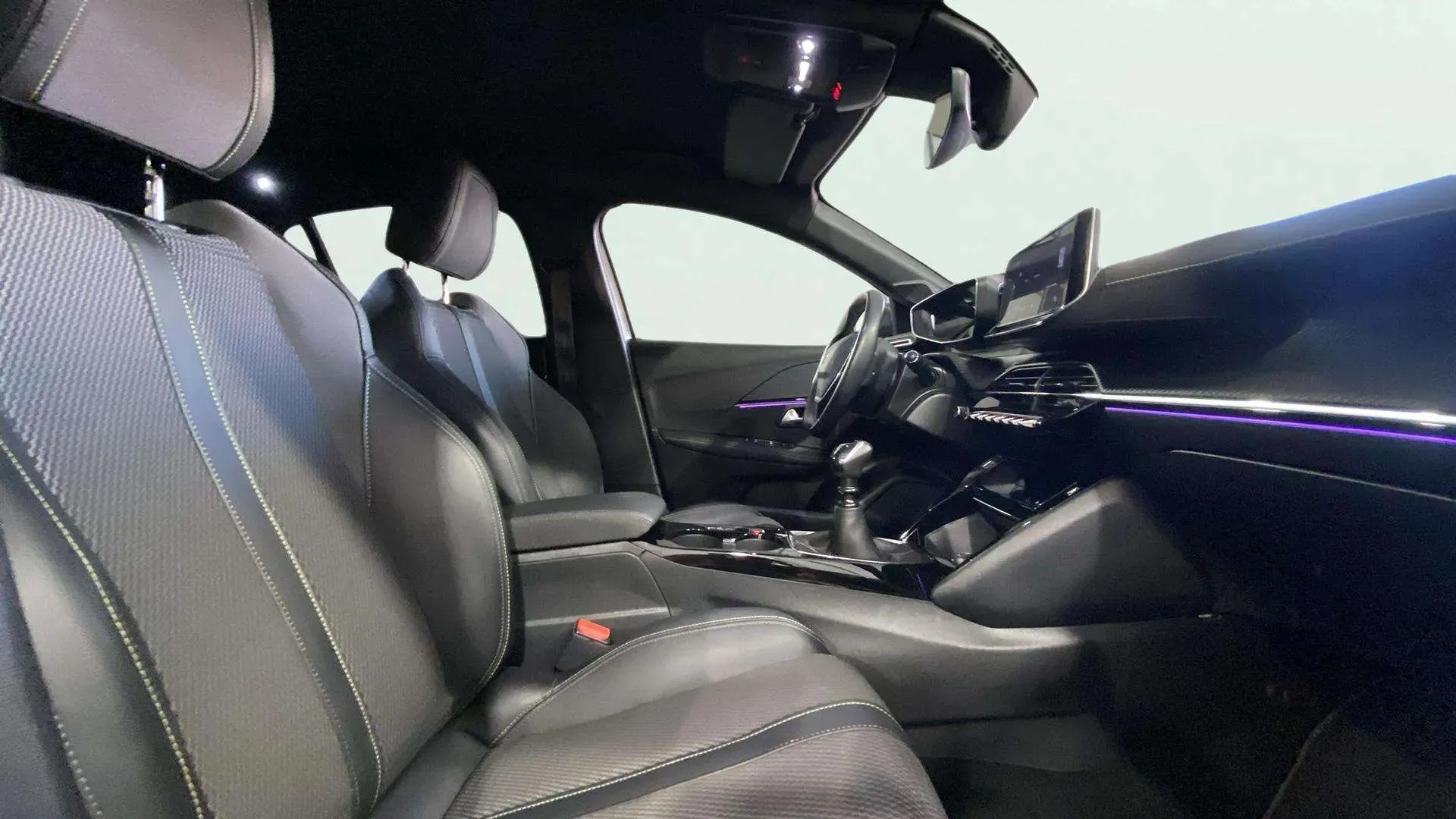 Peugeot 208 GT PureTech 100 - foto 12