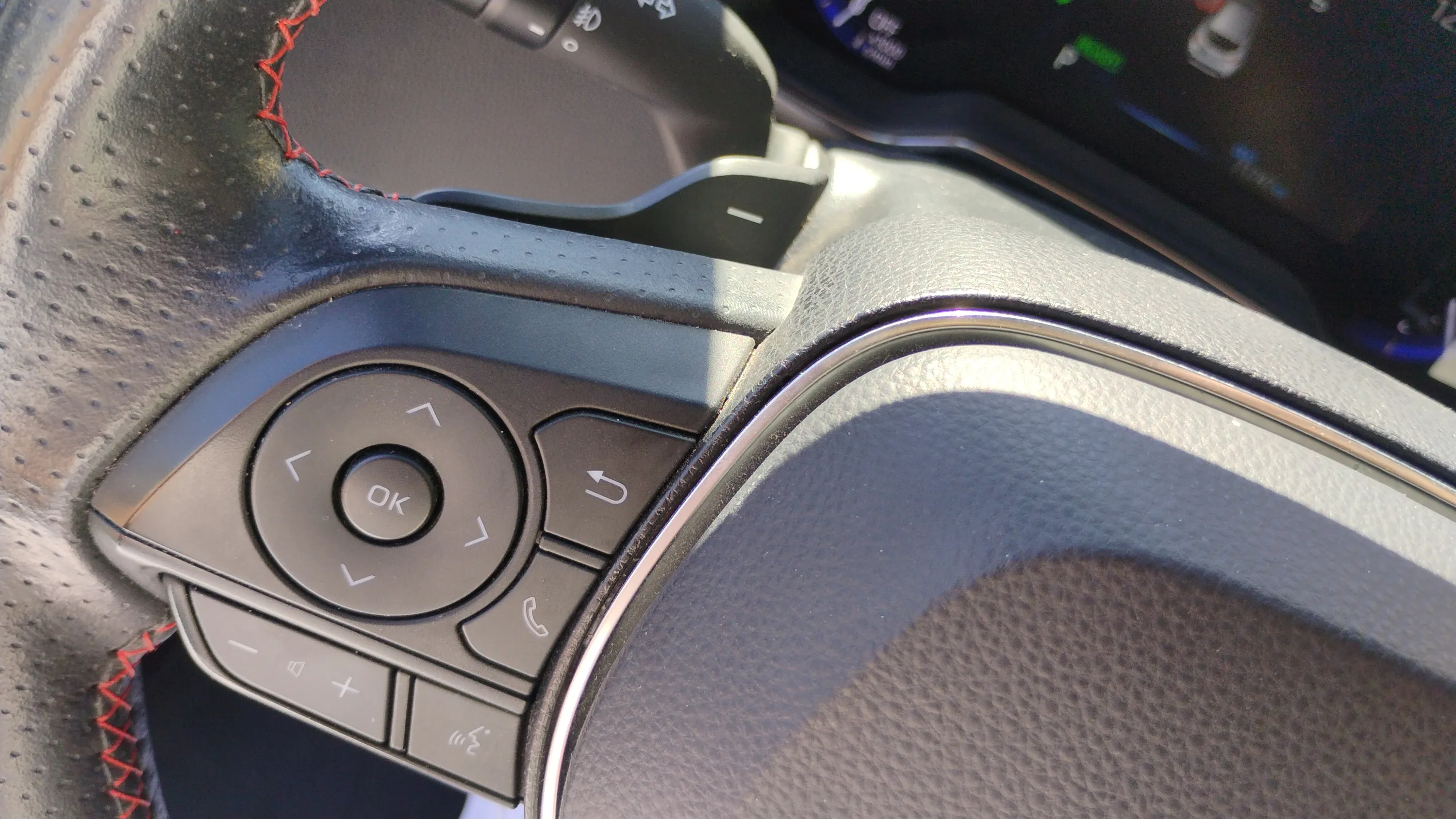 Toyota Corolla 2.0 180H GR-Sport E-CVT - foto 14