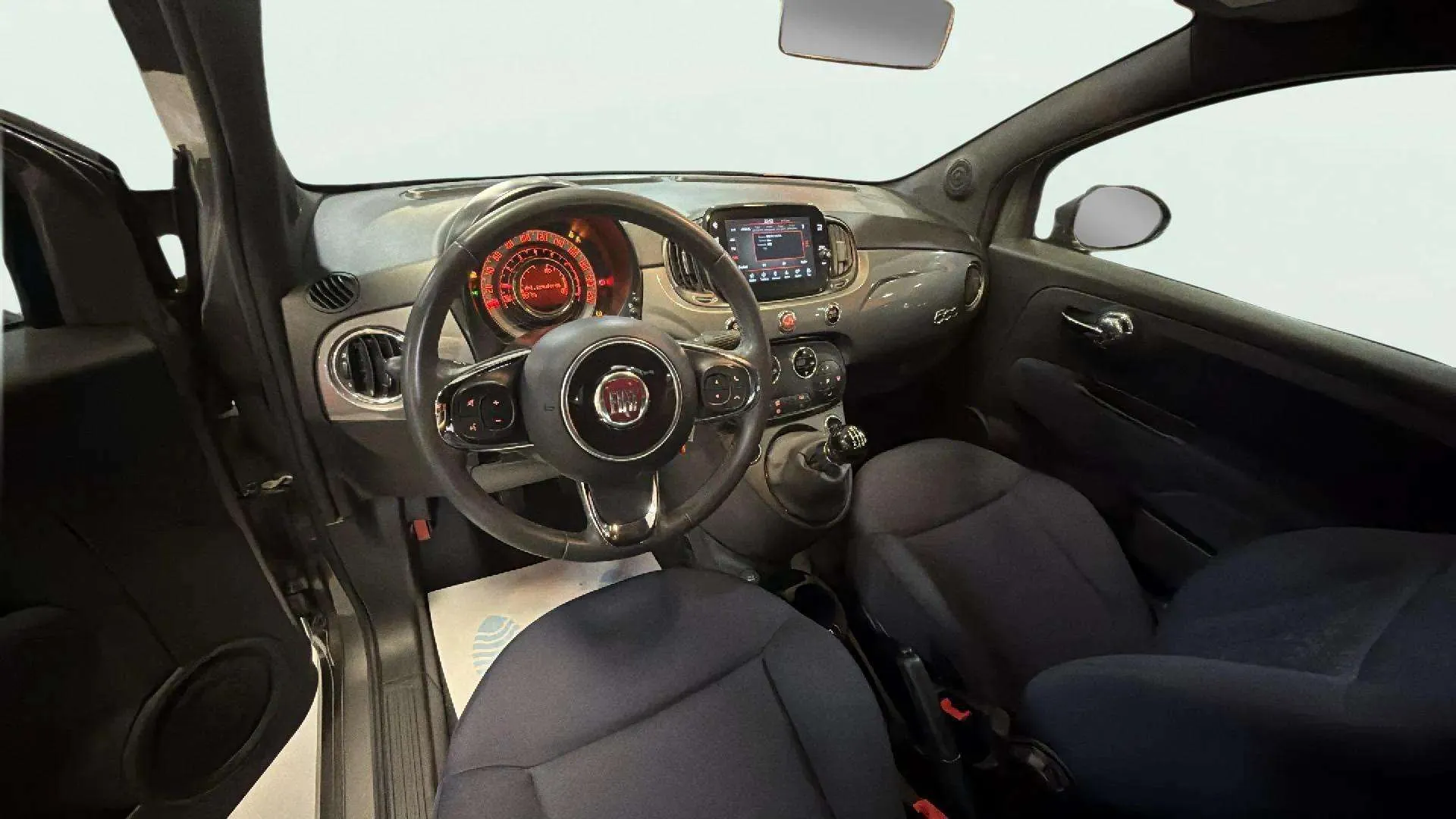 Fiat 500 Club 1.0 Hybrid - foto 7