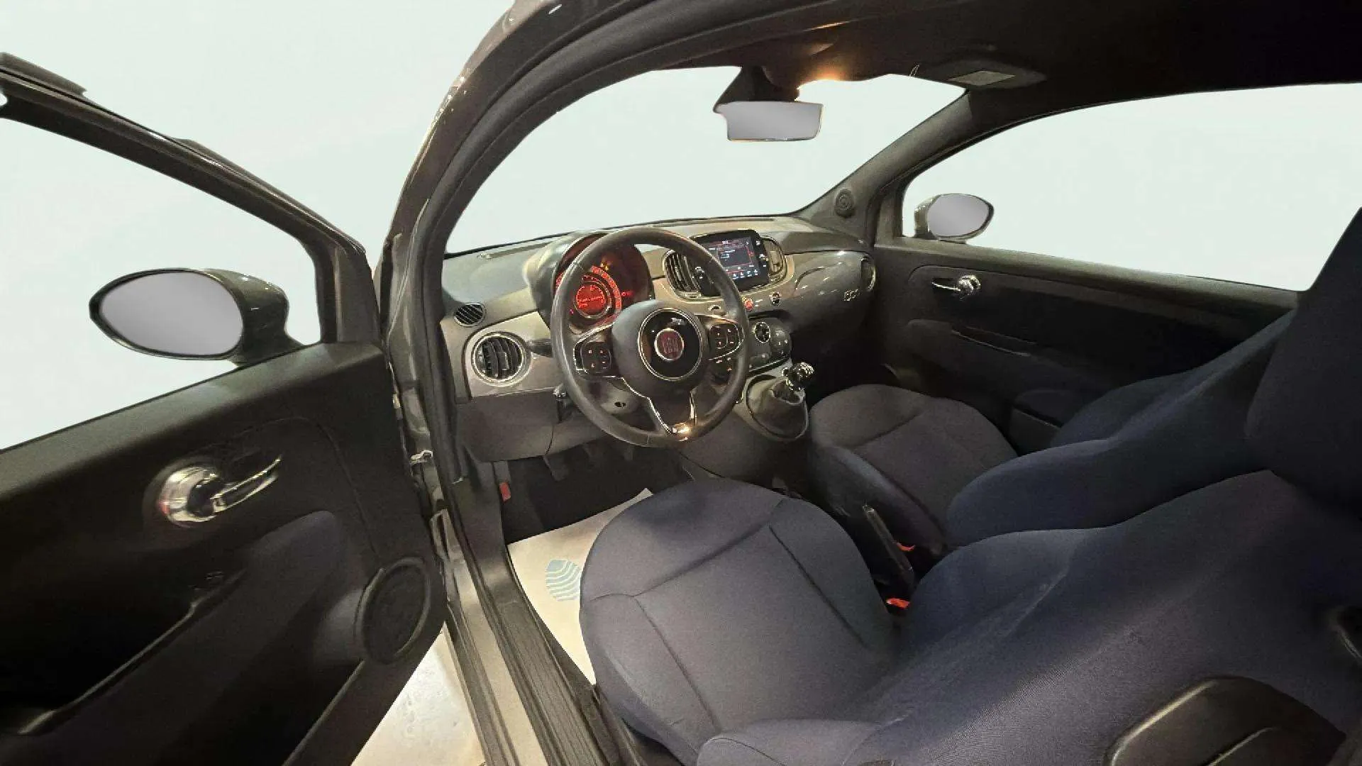 Fiat 500 Club 1.0 Hybrid - foto 11