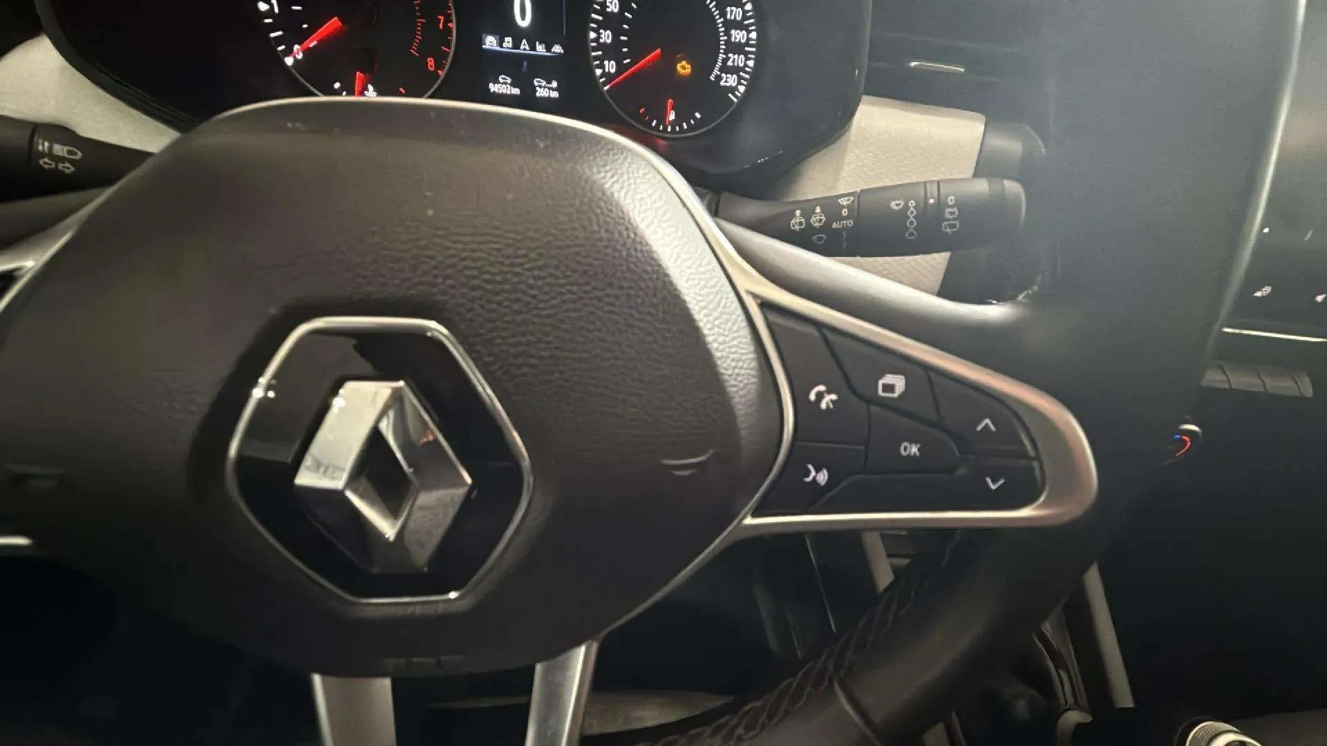 Renault Clio Techno TCe 90 - foto 11