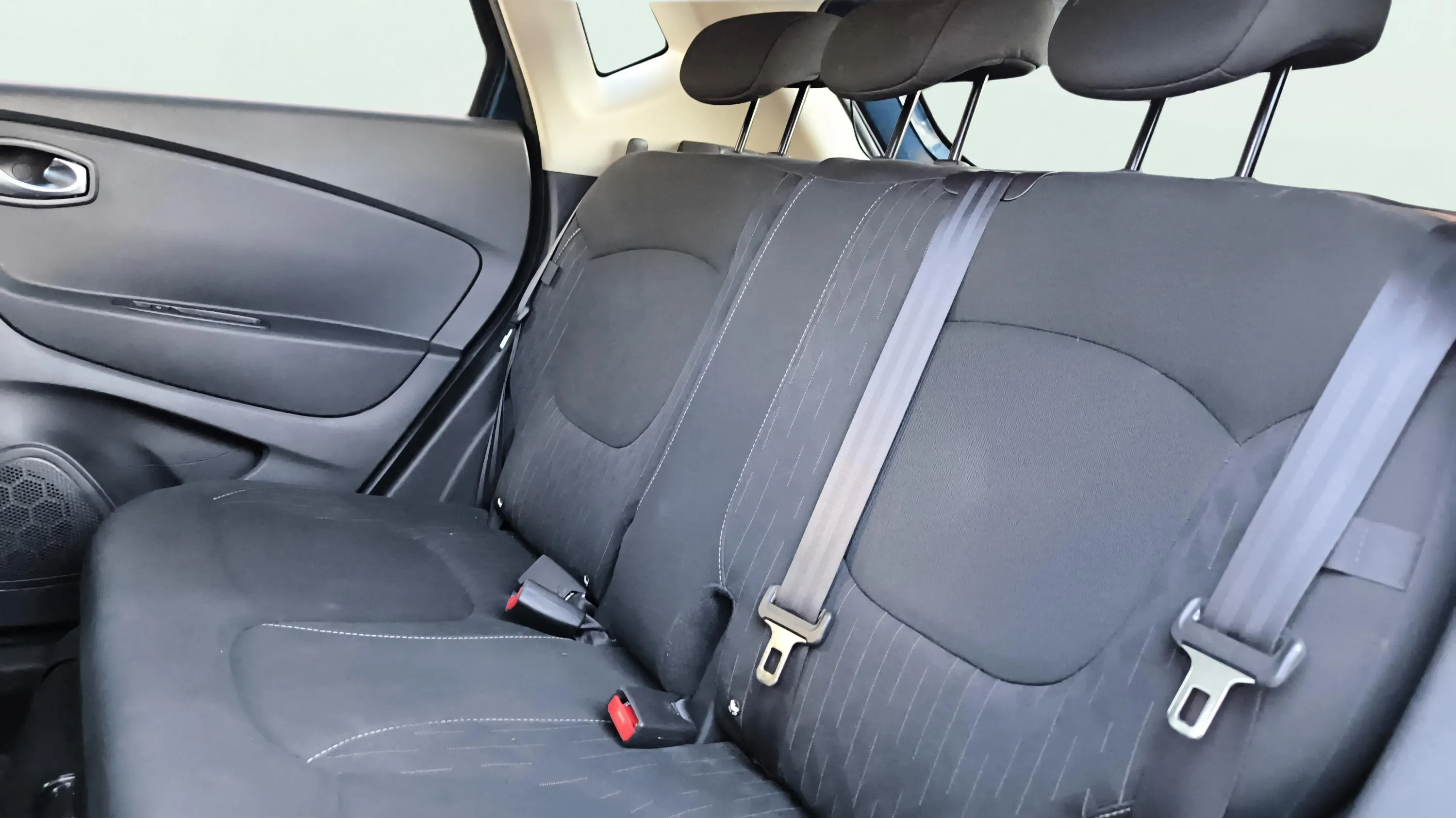 Renault Captur Intens TCe - foto 22