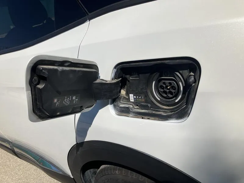 Peugeot 3008 Hybrid 225 Allure - foto 33