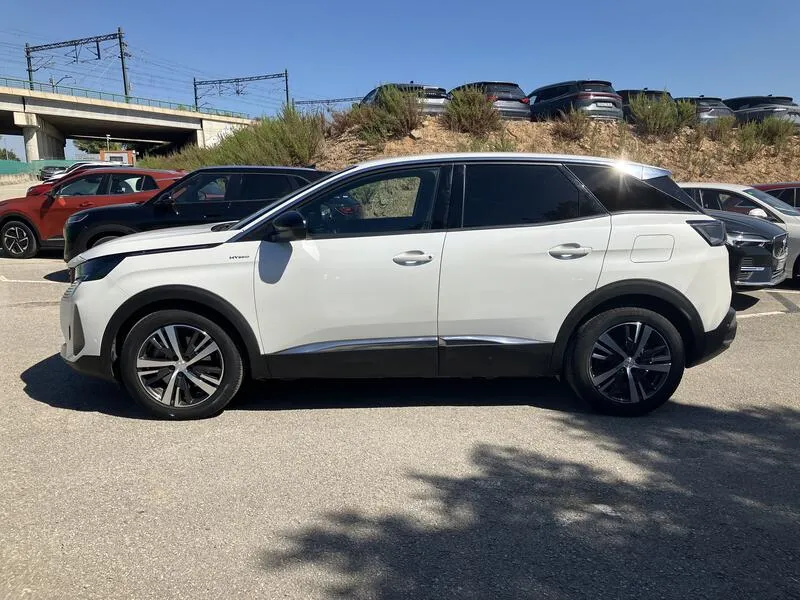 Peugeot 3008 Hybrid 225 Allure - foto 3