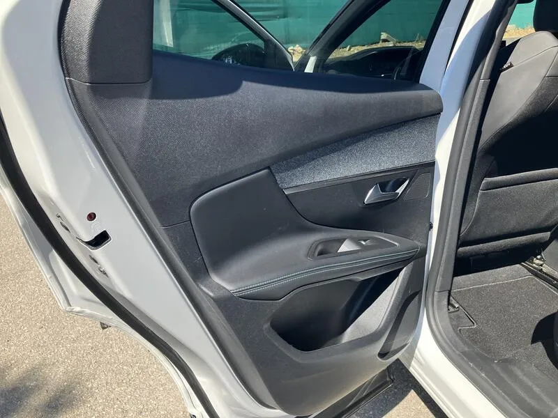 Peugeot 3008 Hybrid 225 Allure - foto 16