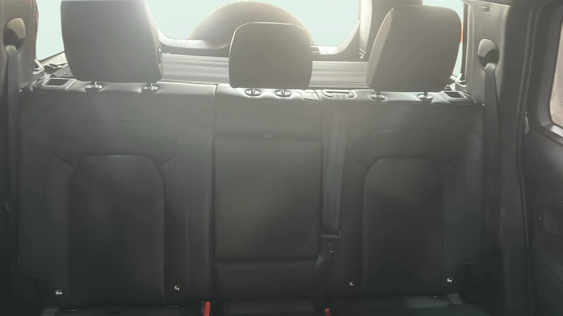 Land Rover Defender 2.0 Si4 404 S 110 4WD PHEV - foto 11