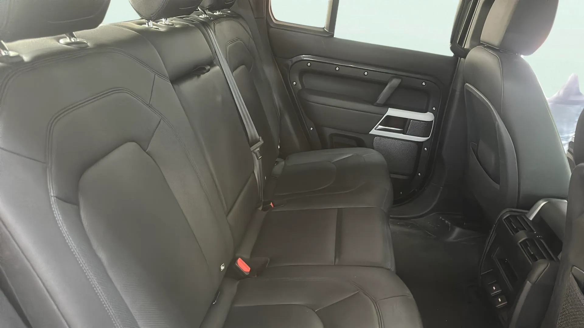 Land Rover Defender 2.0 Si4 404 S 110 4WD PHEV - foto 10