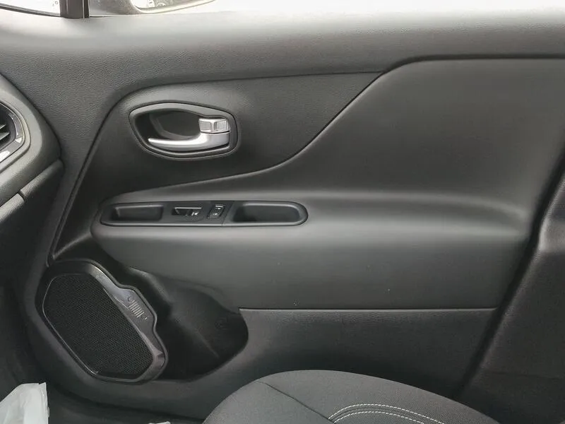 Jeep Renegade 1.3 PHEV AWD - foto 19