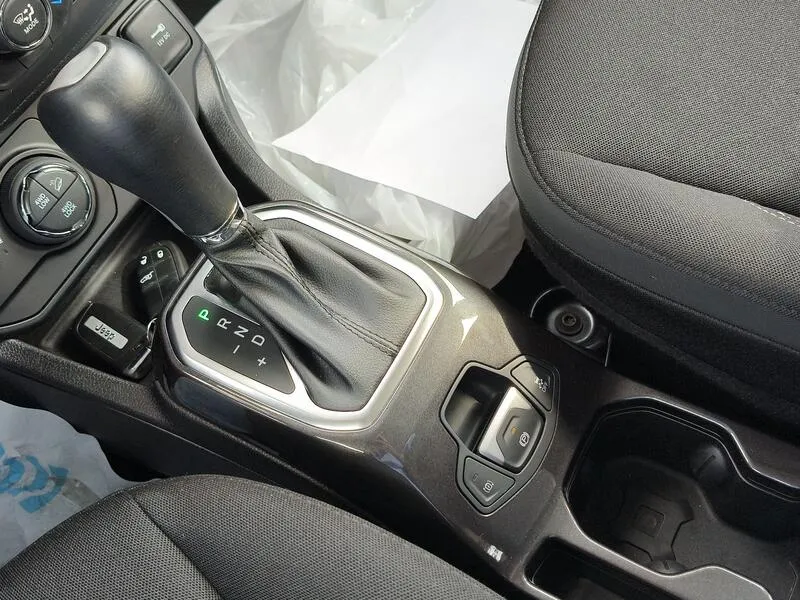 Jeep Renegade 1.3 PHEV AWD - foto 13