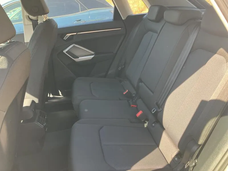 Audi Q3 Advanced 2.0 TDI - foto 24