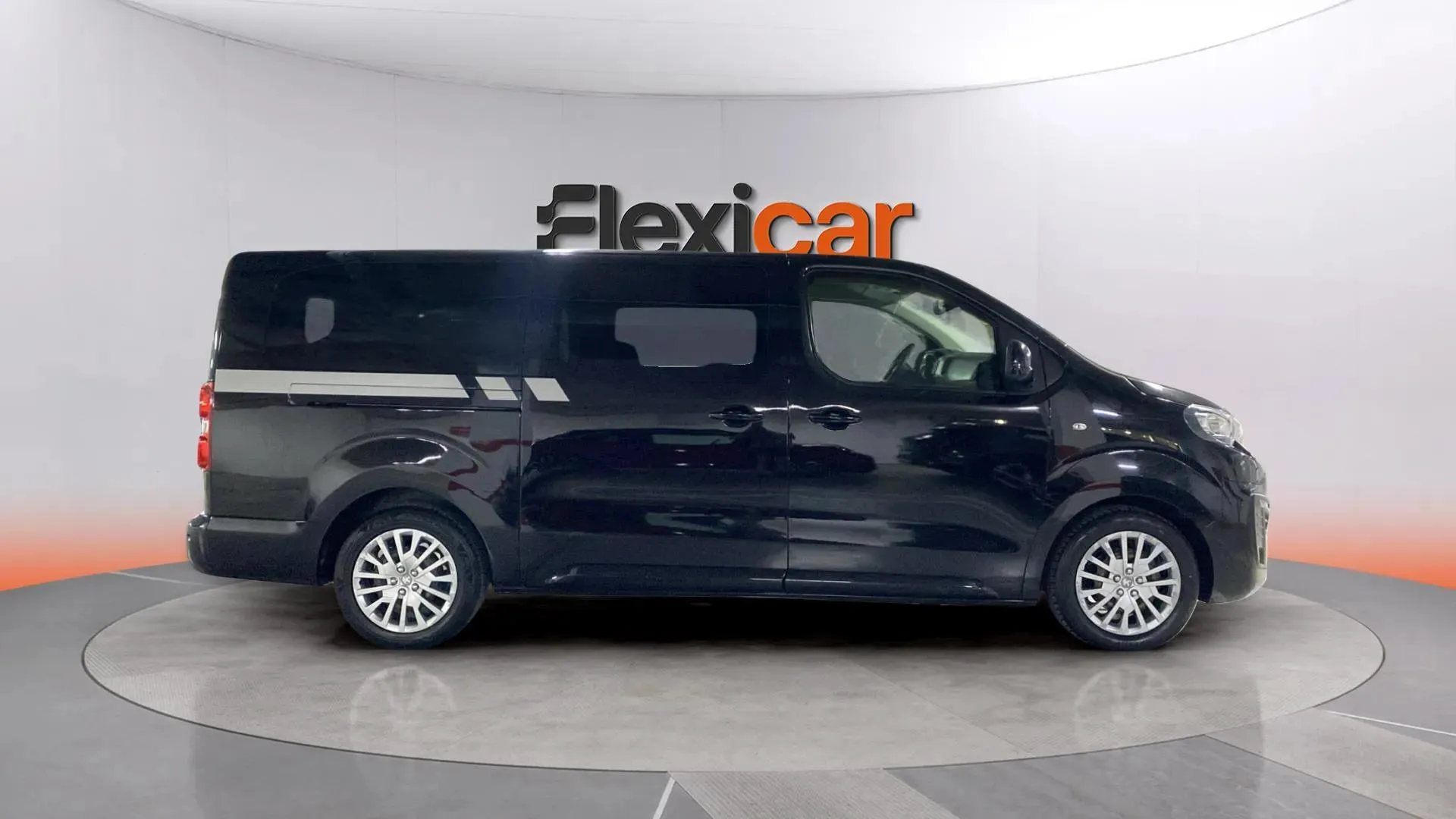 Peugeot Traveller Active BlueHDi 120 Long - foto 8