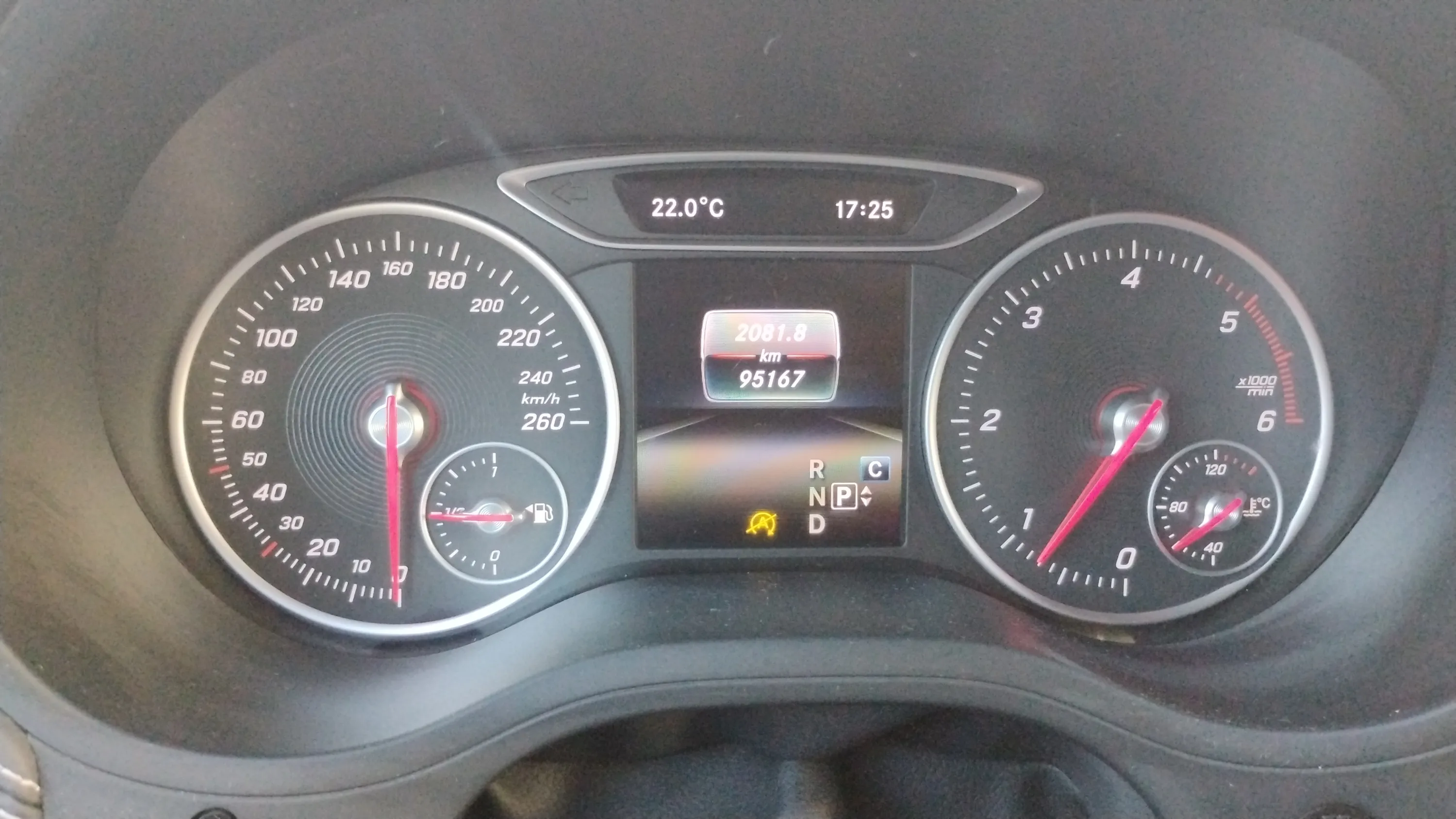 Mercedes-Benz Clase B B 200 d - foto 12