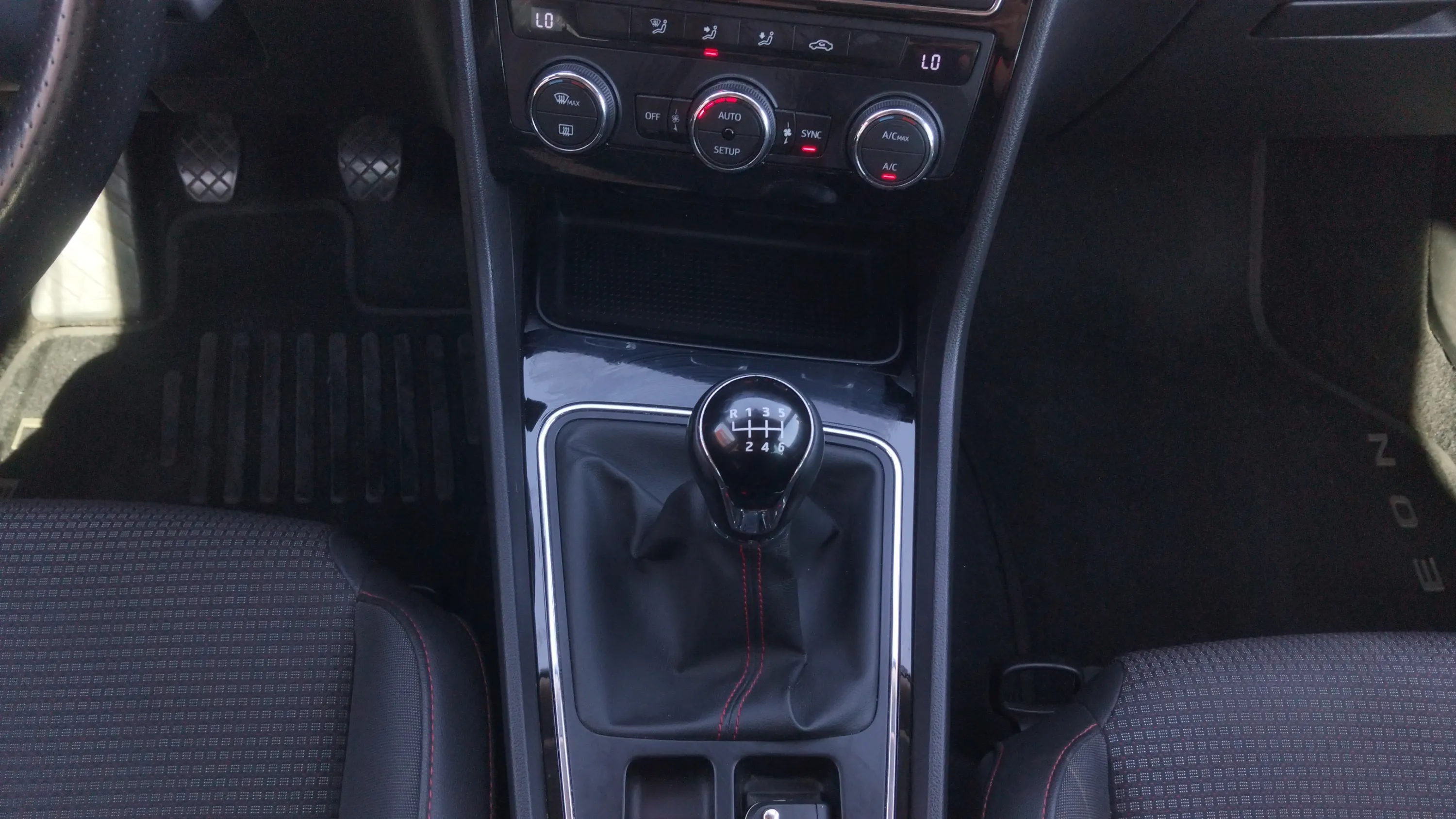 SEAT León 1.5 TSI FR - foto 19