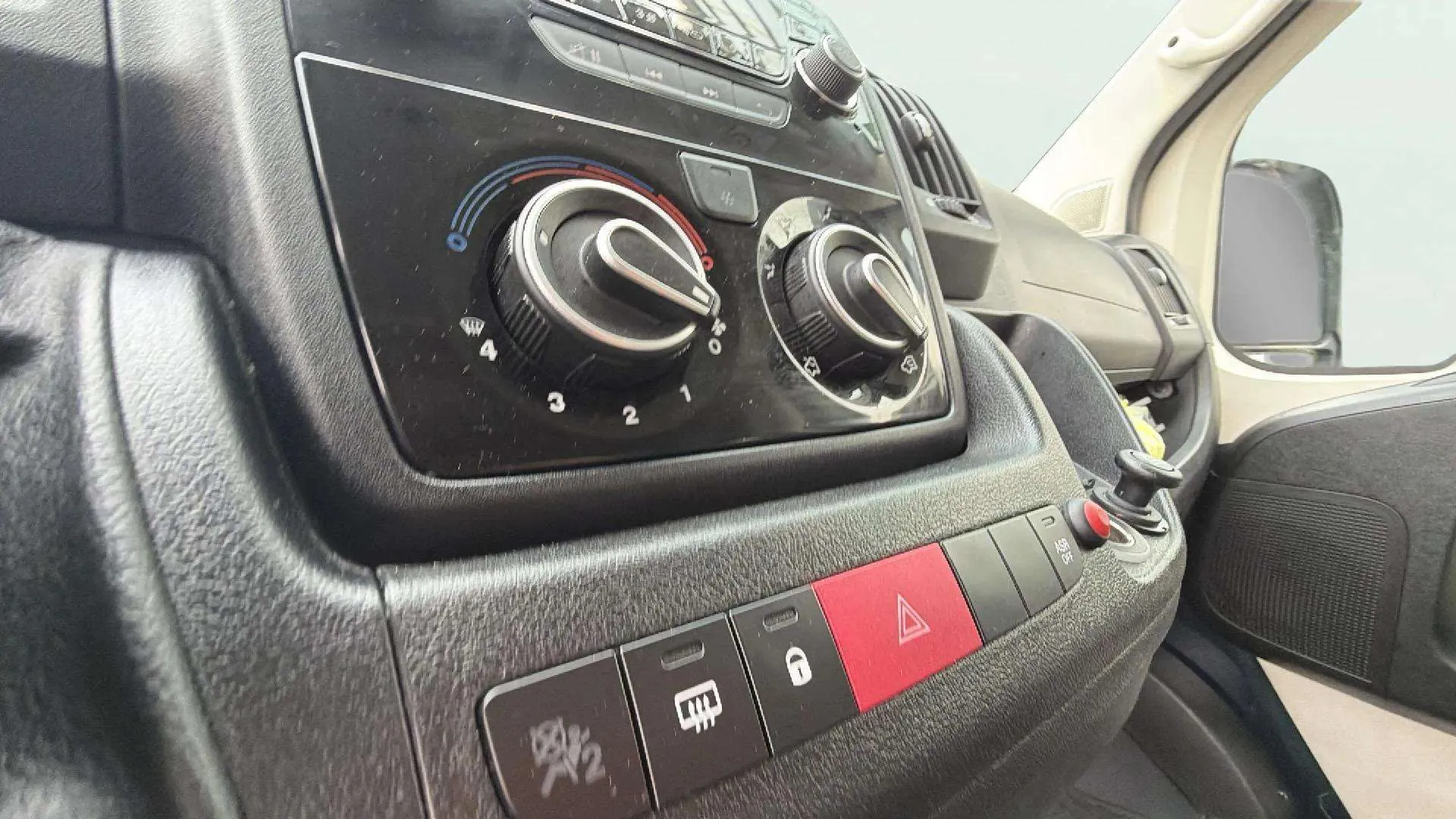 Fiat Ducato 30 2.3 MJT PC-TN Combi - foto 15