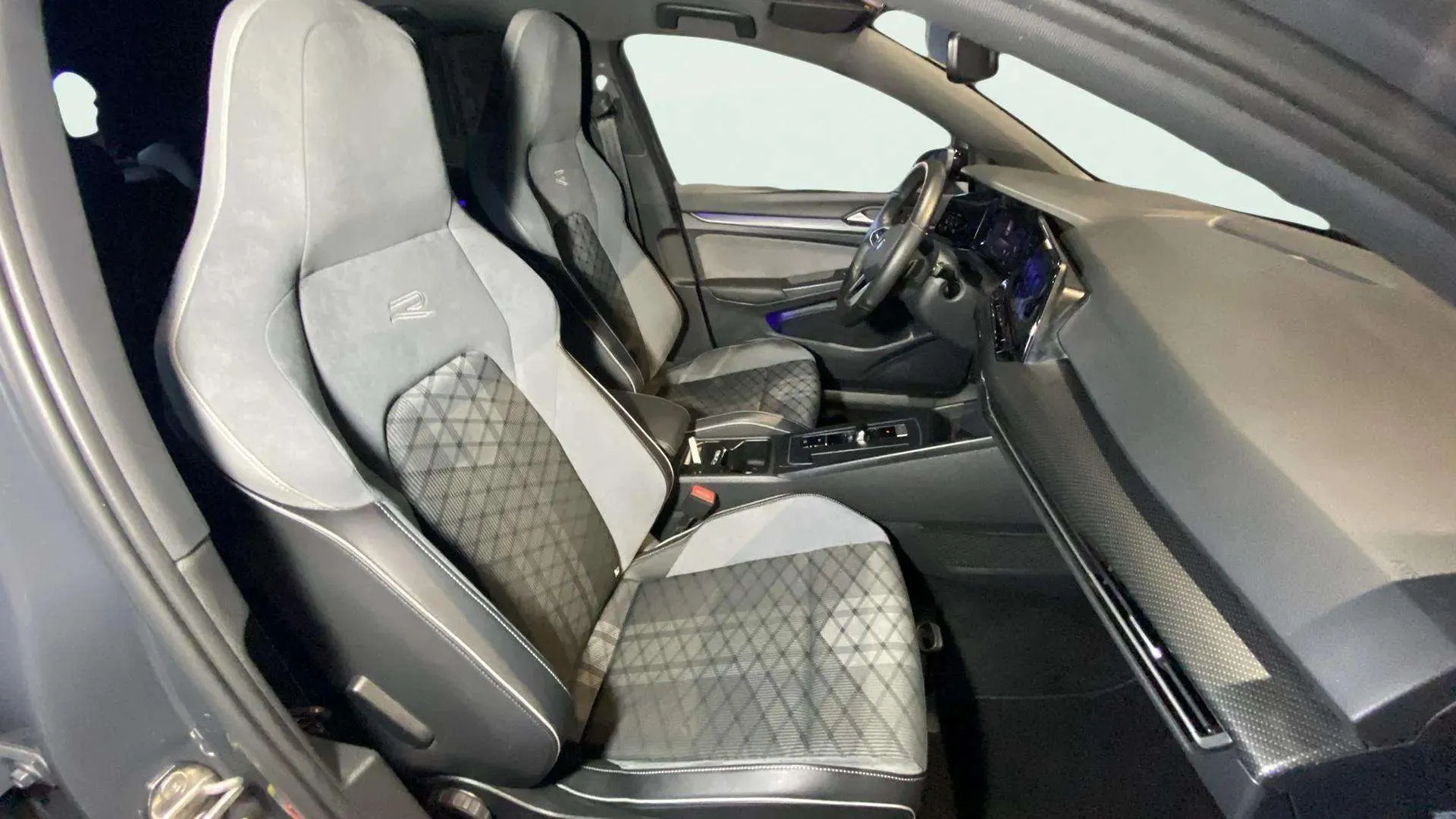 Volkswagen Golf R-Line 1.5 eTSI DSG - foto 33
