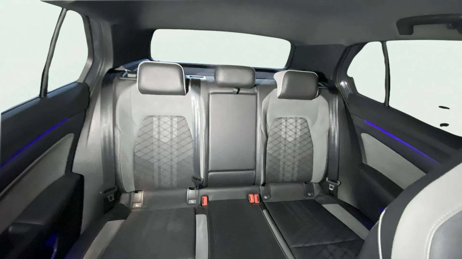 Volkswagen Golf R-Line 1.5 eTSI DSG - foto 34