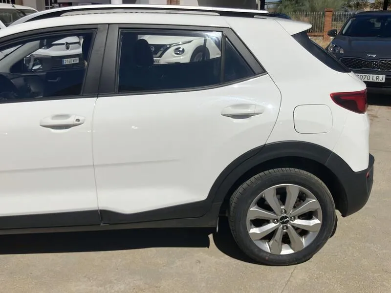 Kia Stonic 1.0 T-GDi MHEV iMT Concept Plus - foto 21