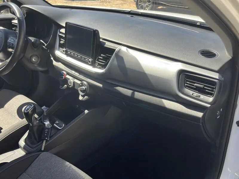 Kia Stonic 1.0 T-GDi MHEV iMT Concept Plus - foto 30